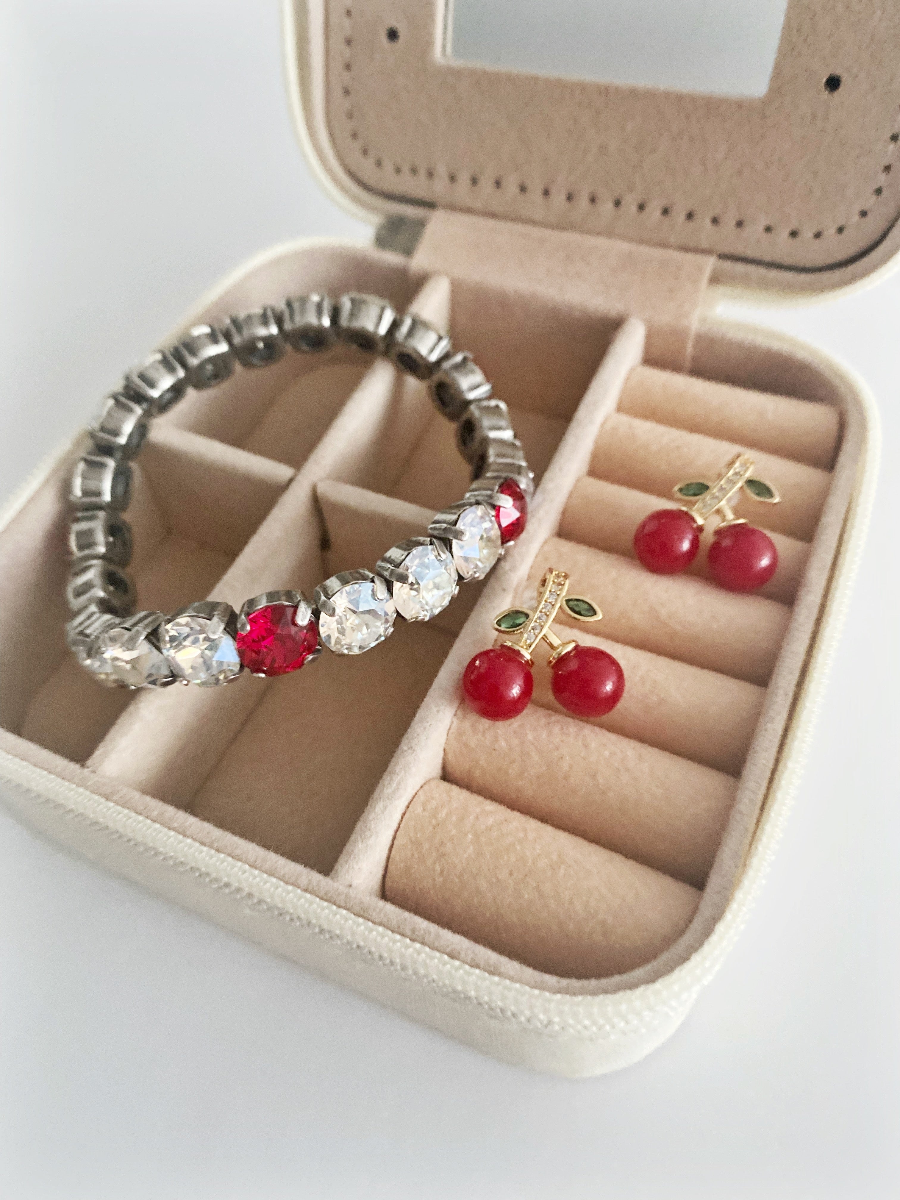 Boite Cherry Blossom🍒\ prix spécial