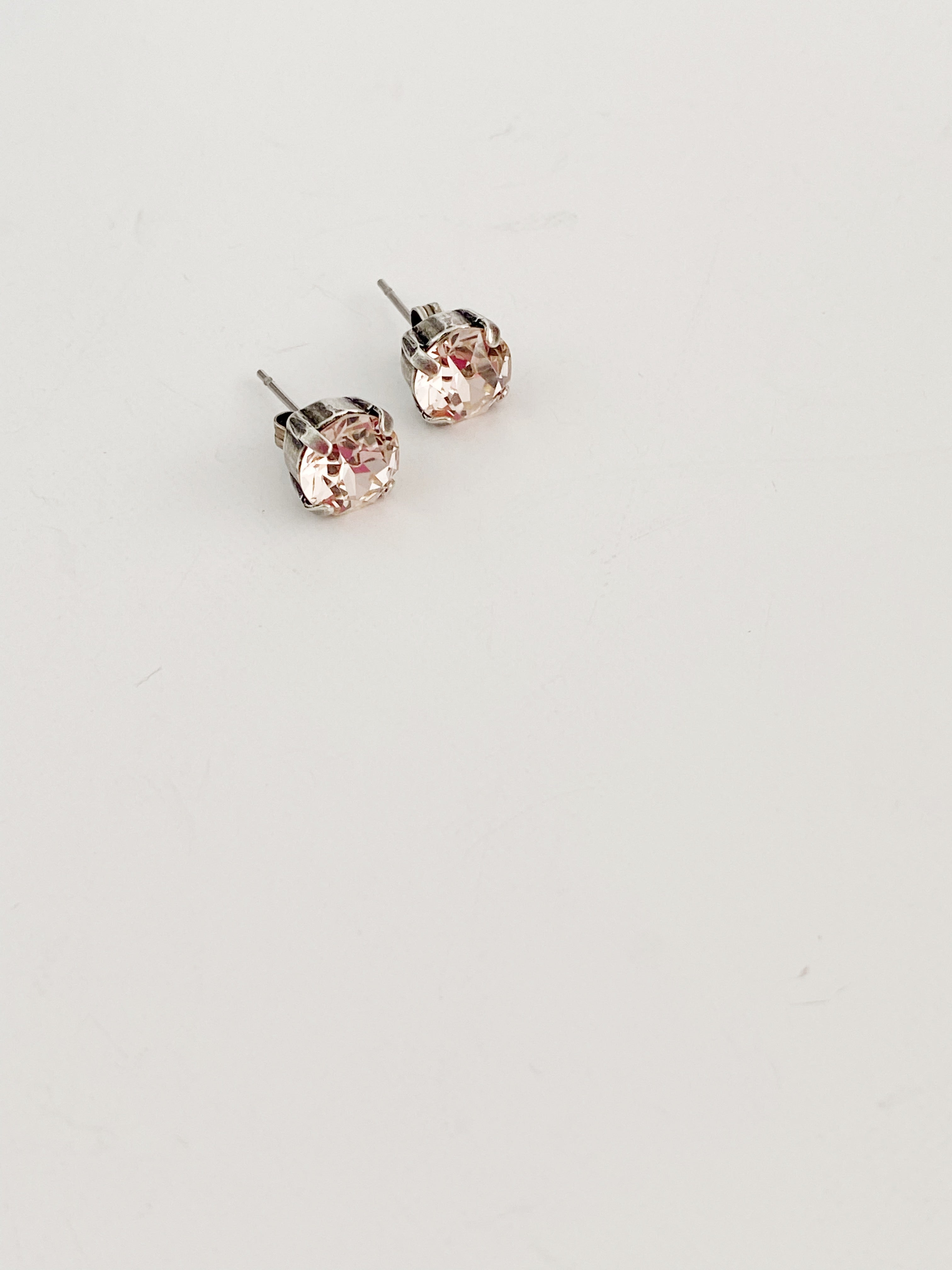Boucles d'oreilles stud silk rosé
