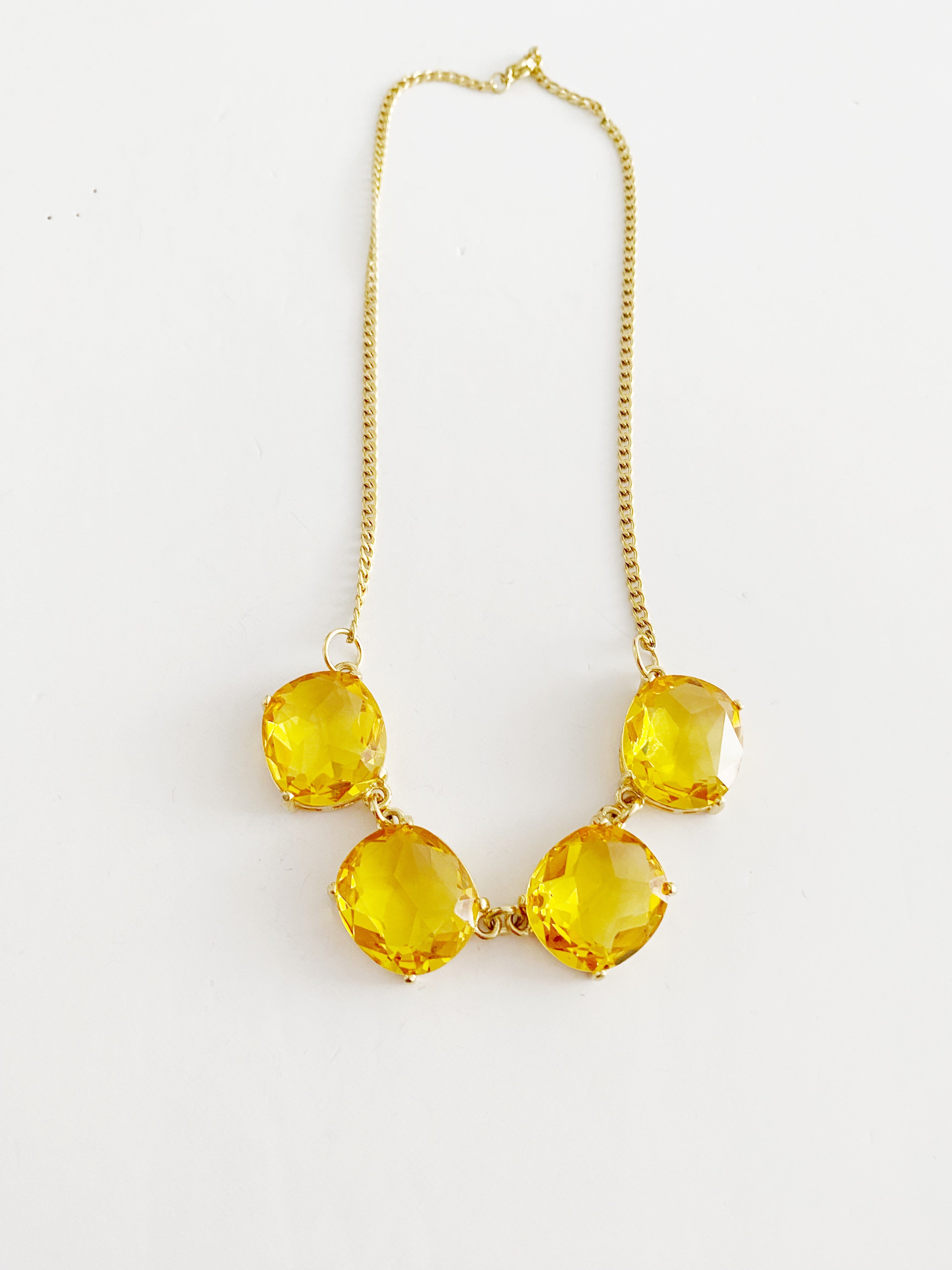 Collier Nelya