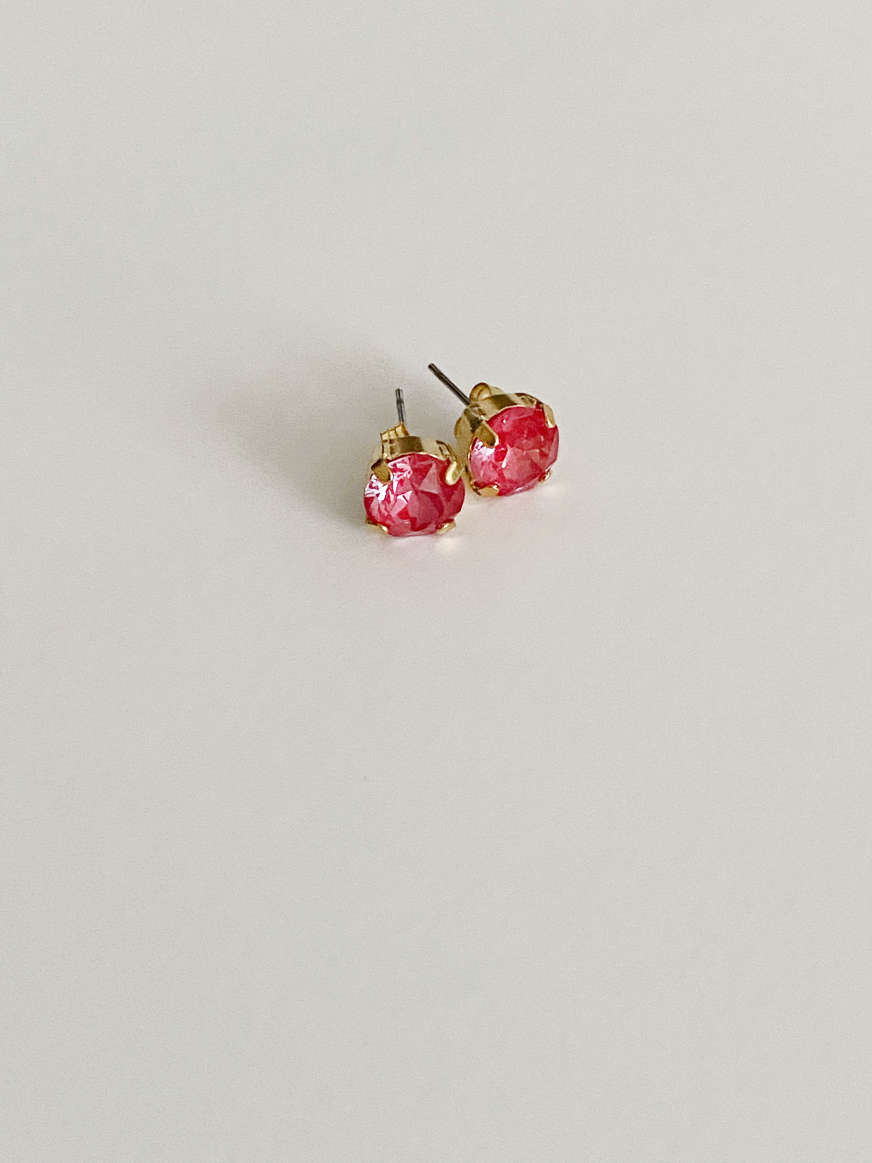 Boucles d'oreilles Stud Rouge romance à Milan