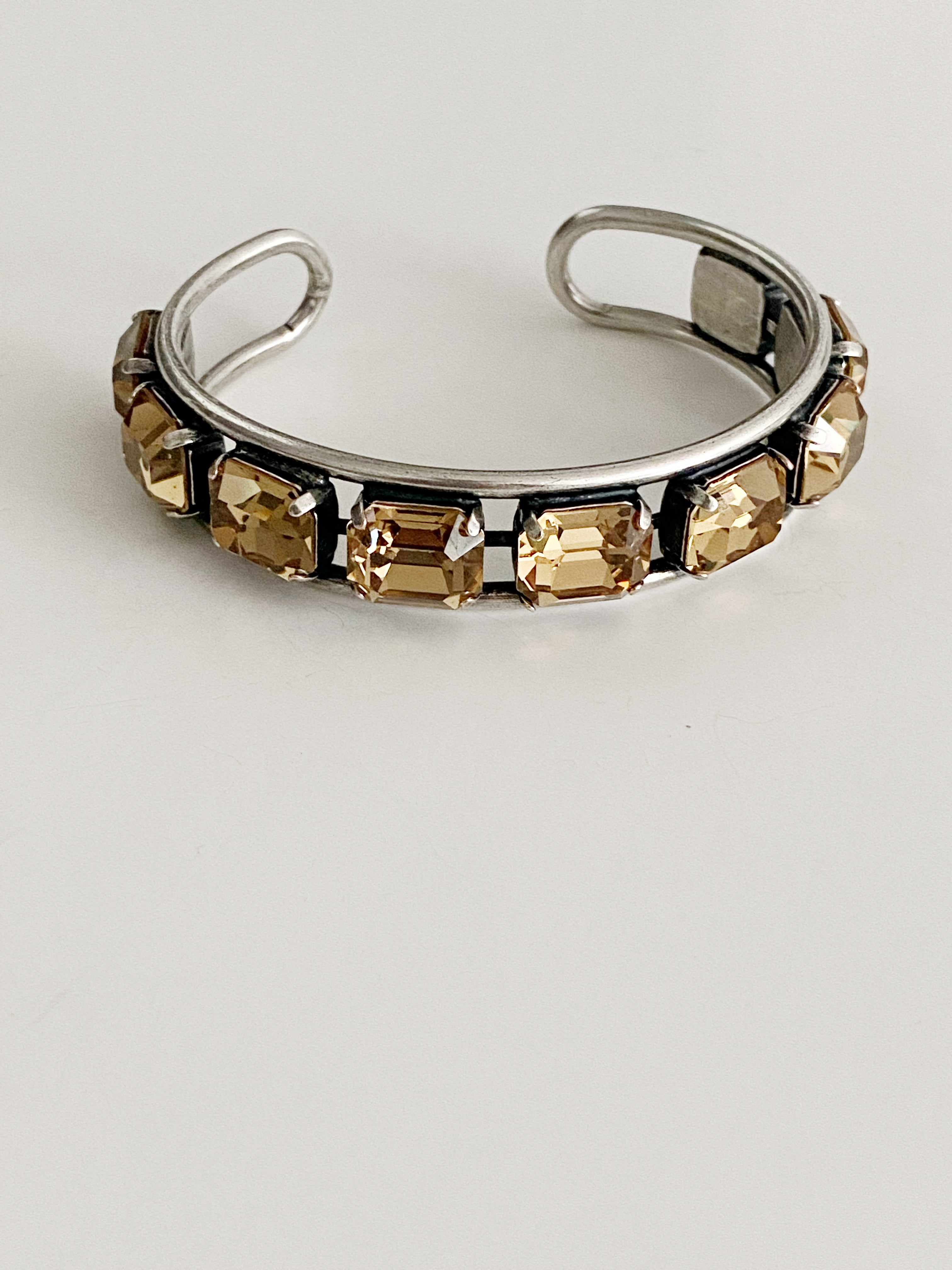 Bracelet style cuff Savina