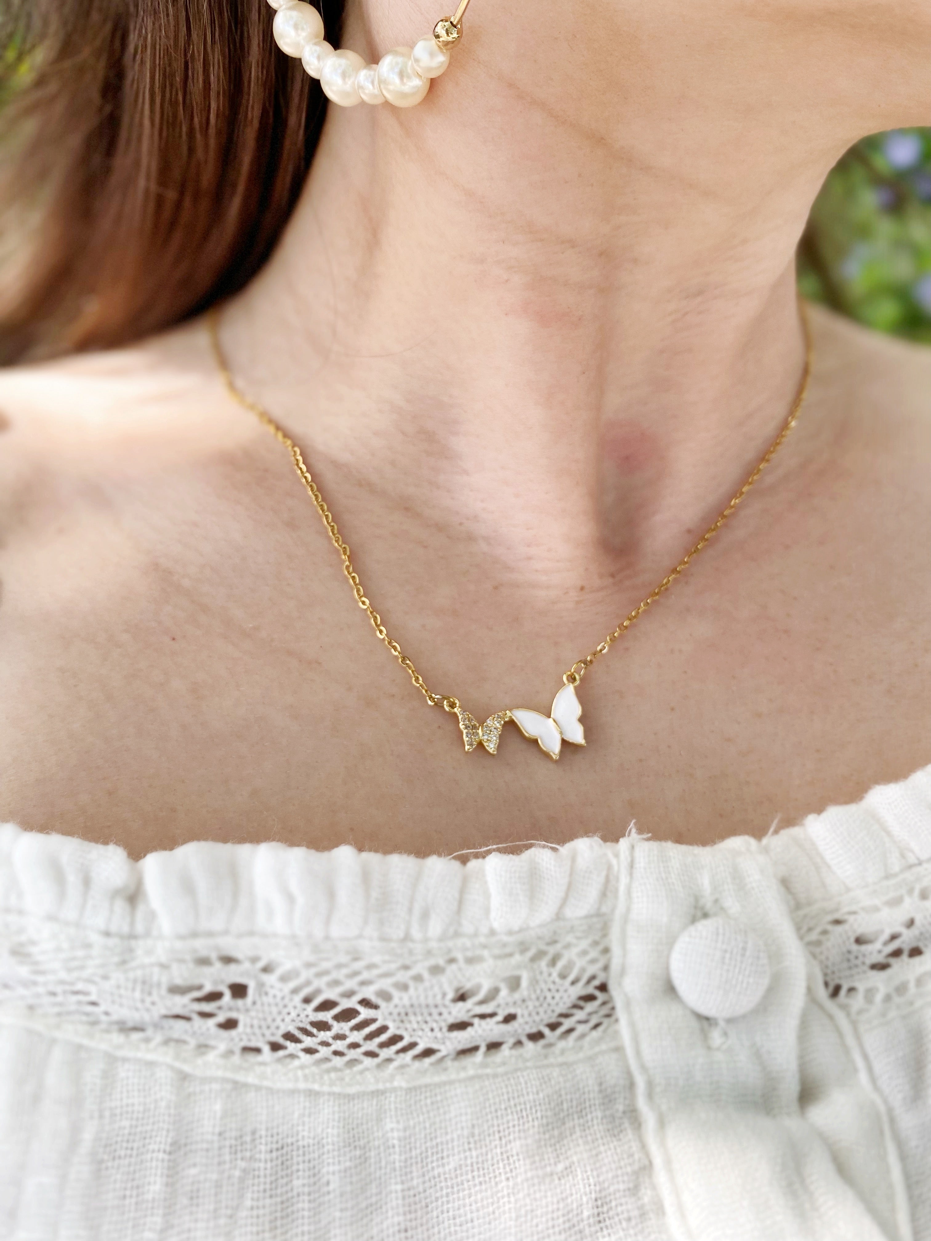 Collier Papillion blanc