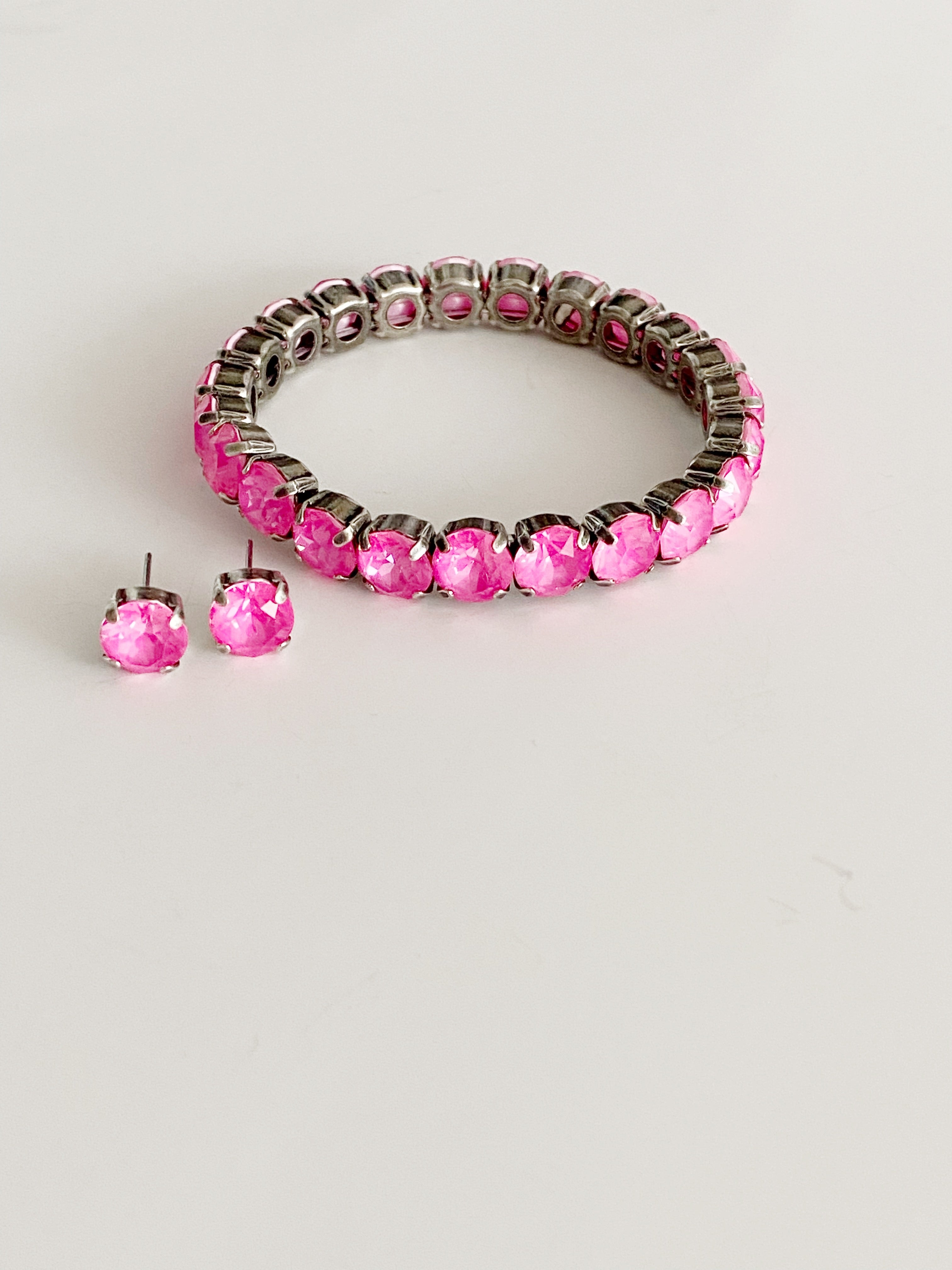 Bracelet Ă©lastique Neon pink + boucles d'oreilles assorties en đ!