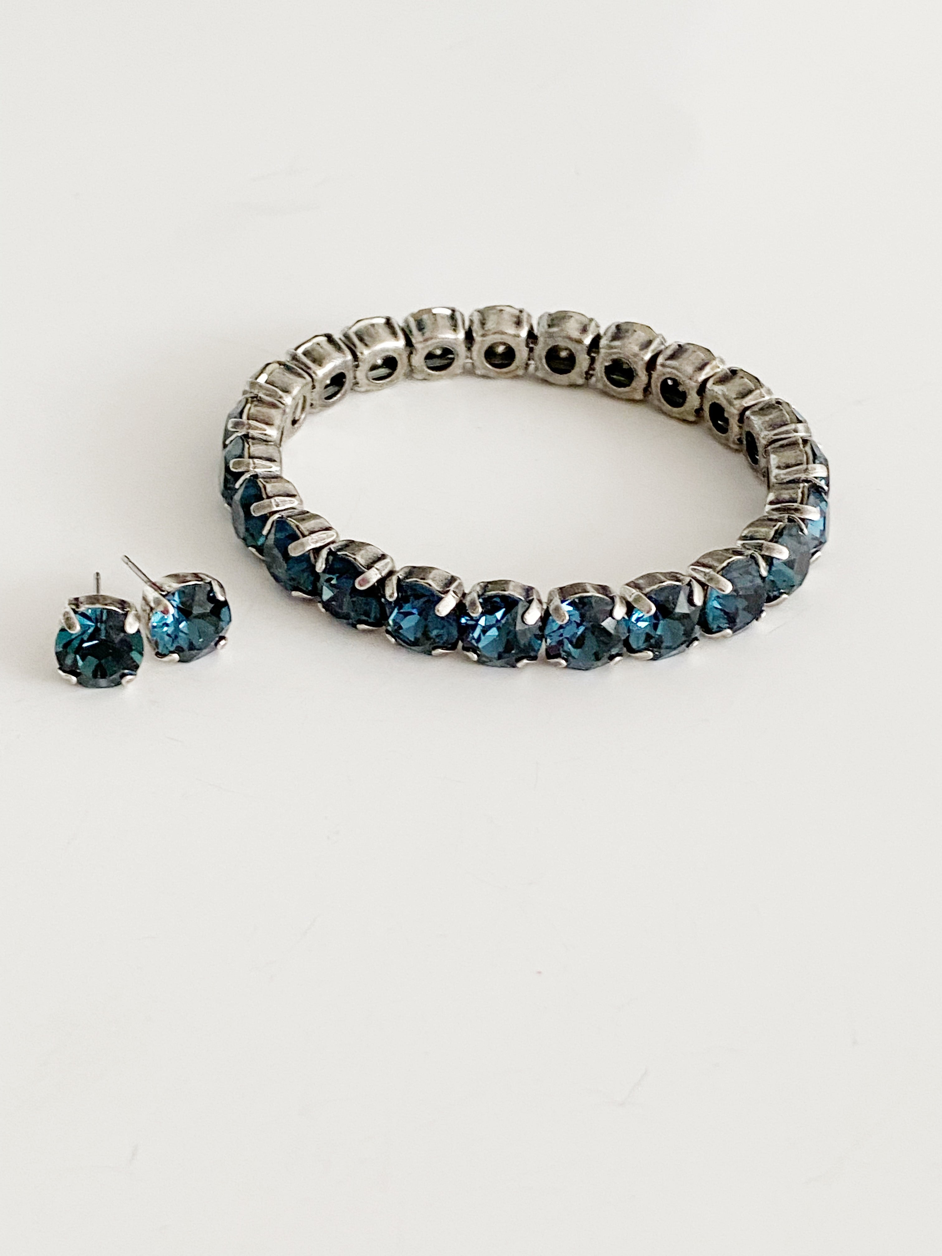 Bracelet Ă©lastique Navy blue + boucles d'oreilles assorties en đ!