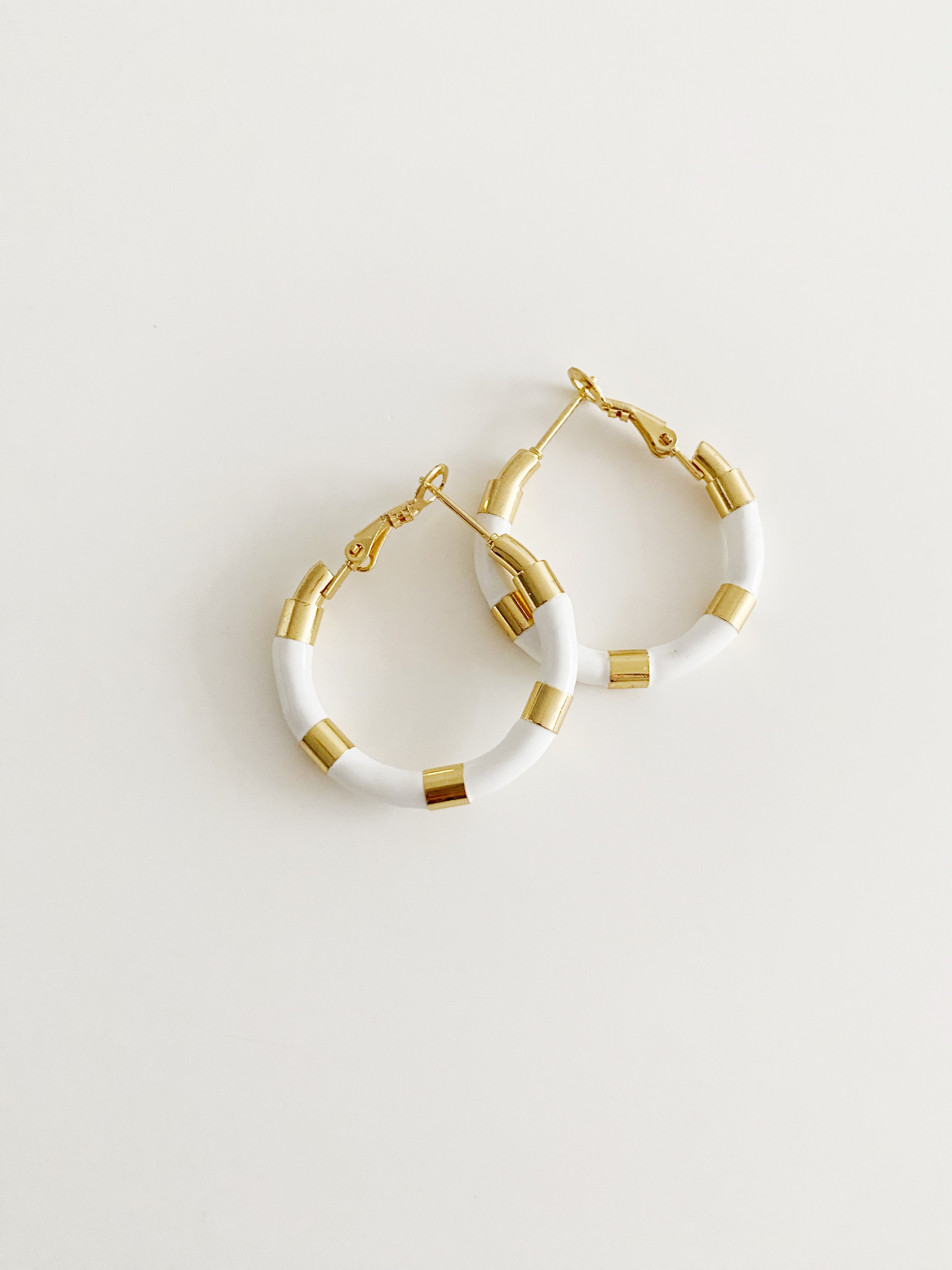 Boucles d'oreilles B