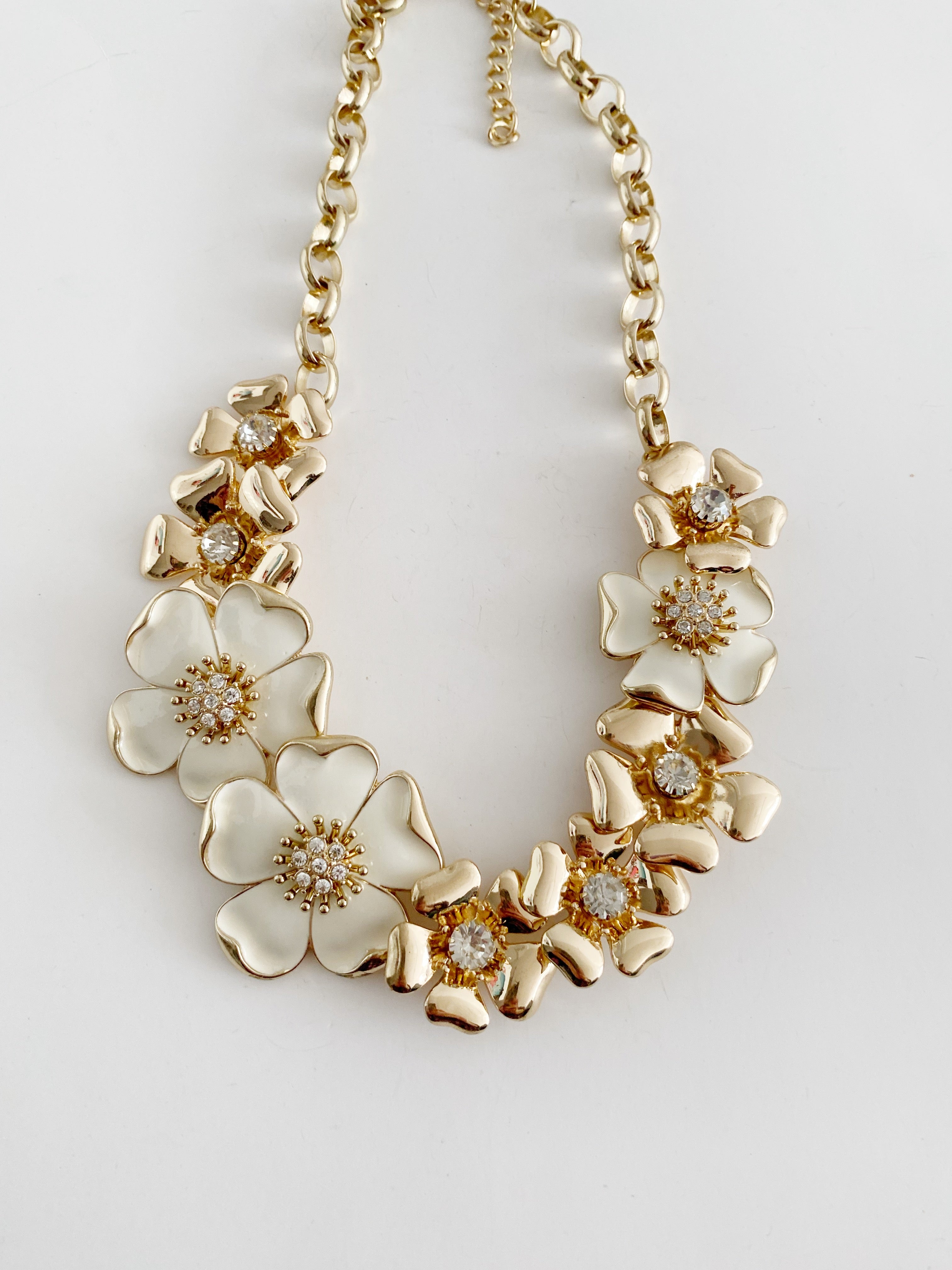 Collier vintage H-48