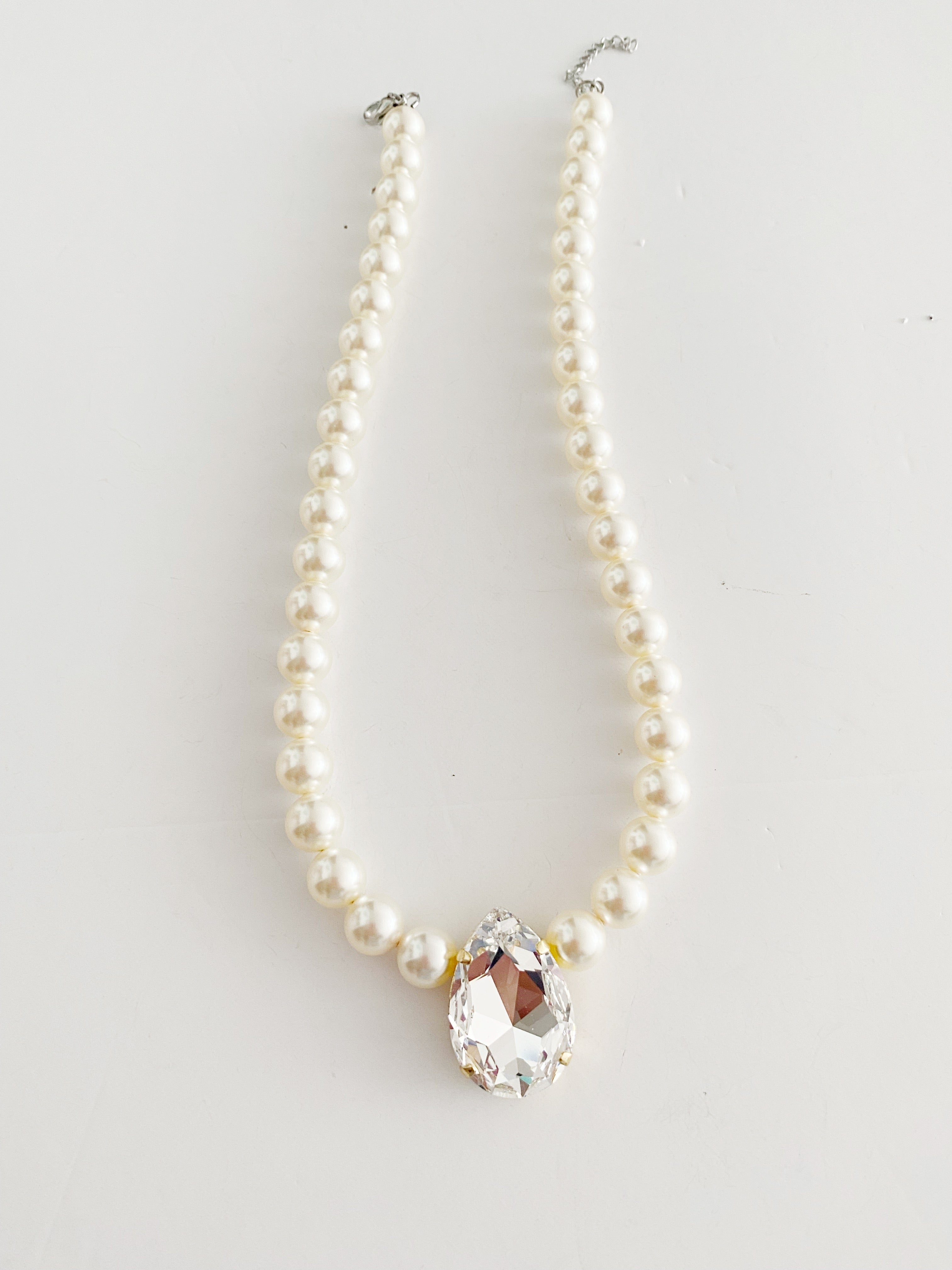 Collier Tara cream