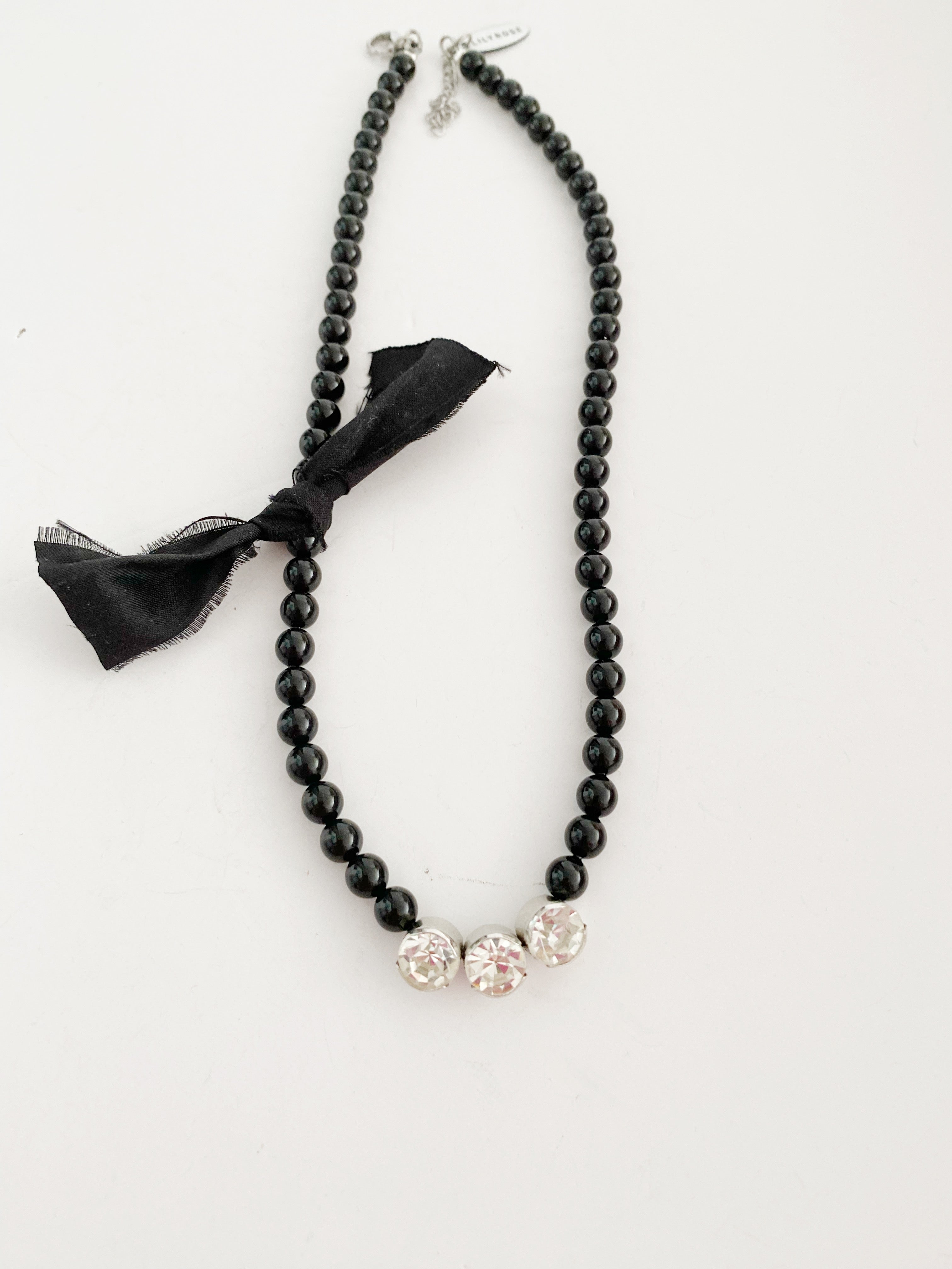 Collier de perles Kate \black / PRIX SPĂCIAL đ