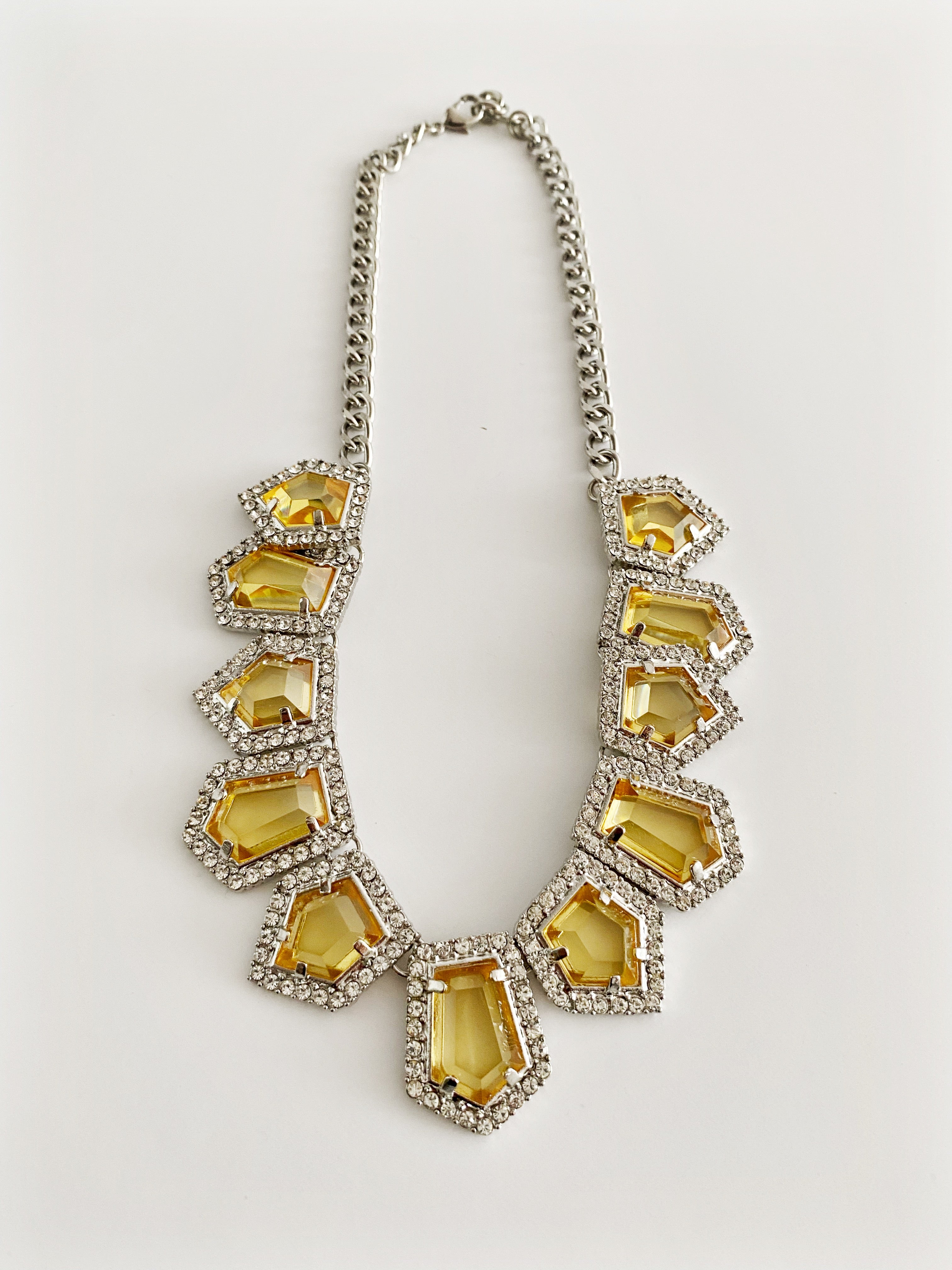 Collier vintage \ A-16