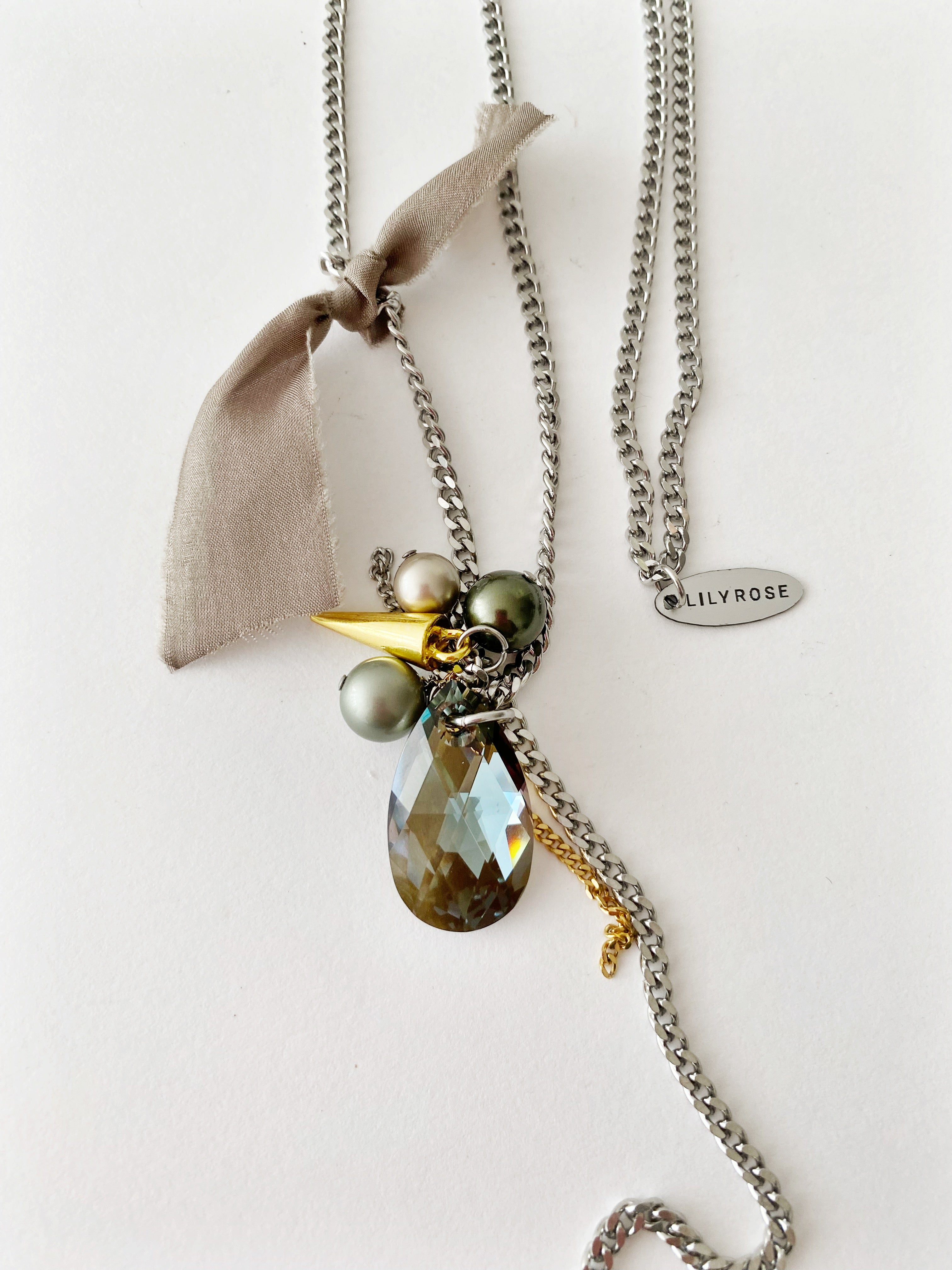 Collier n.107