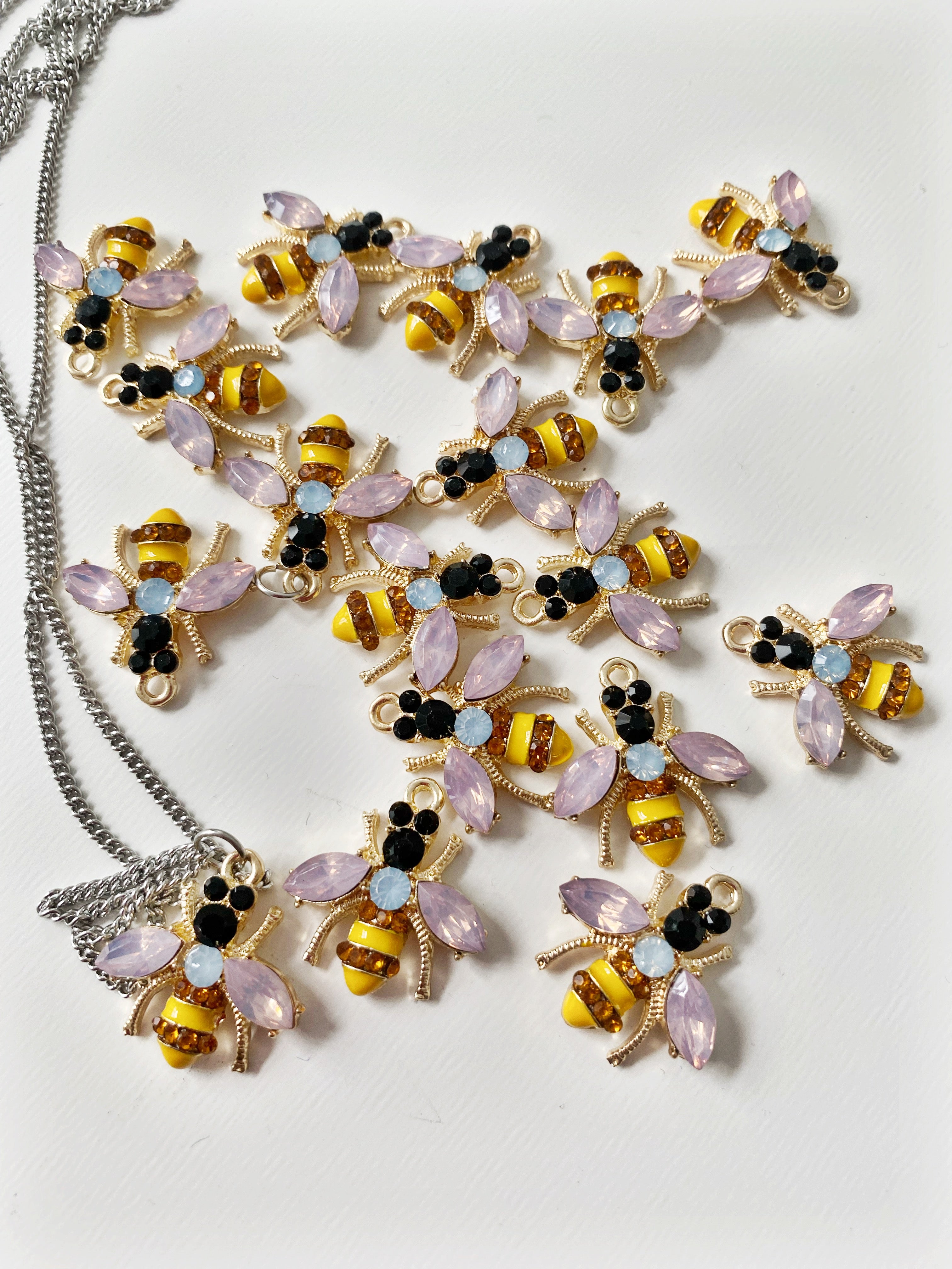 Collier Bee đ