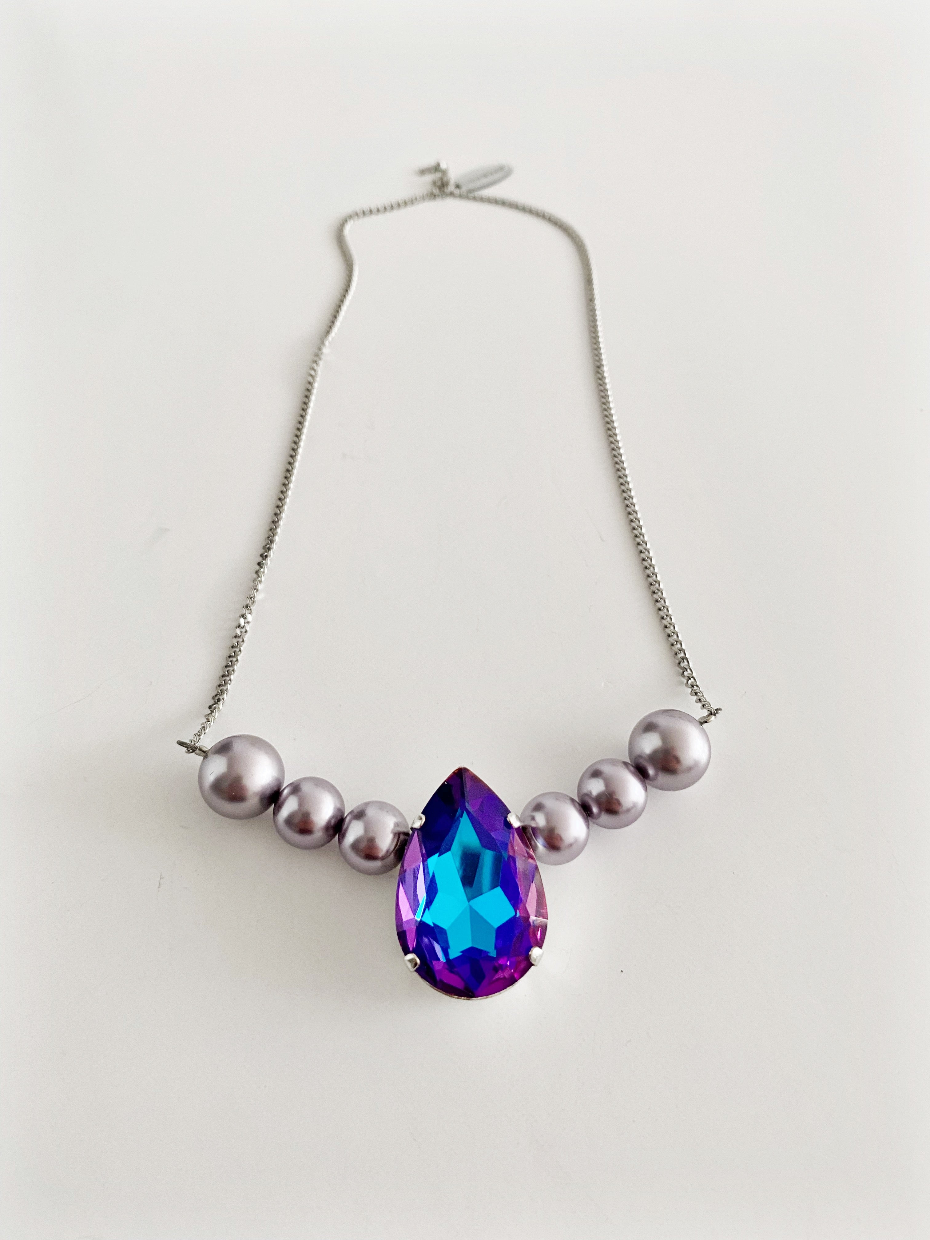 Collier Electric  purple