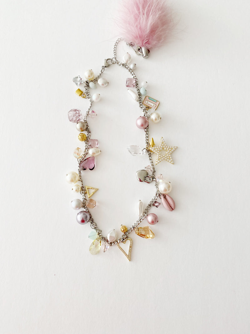 Collier Pink attraction