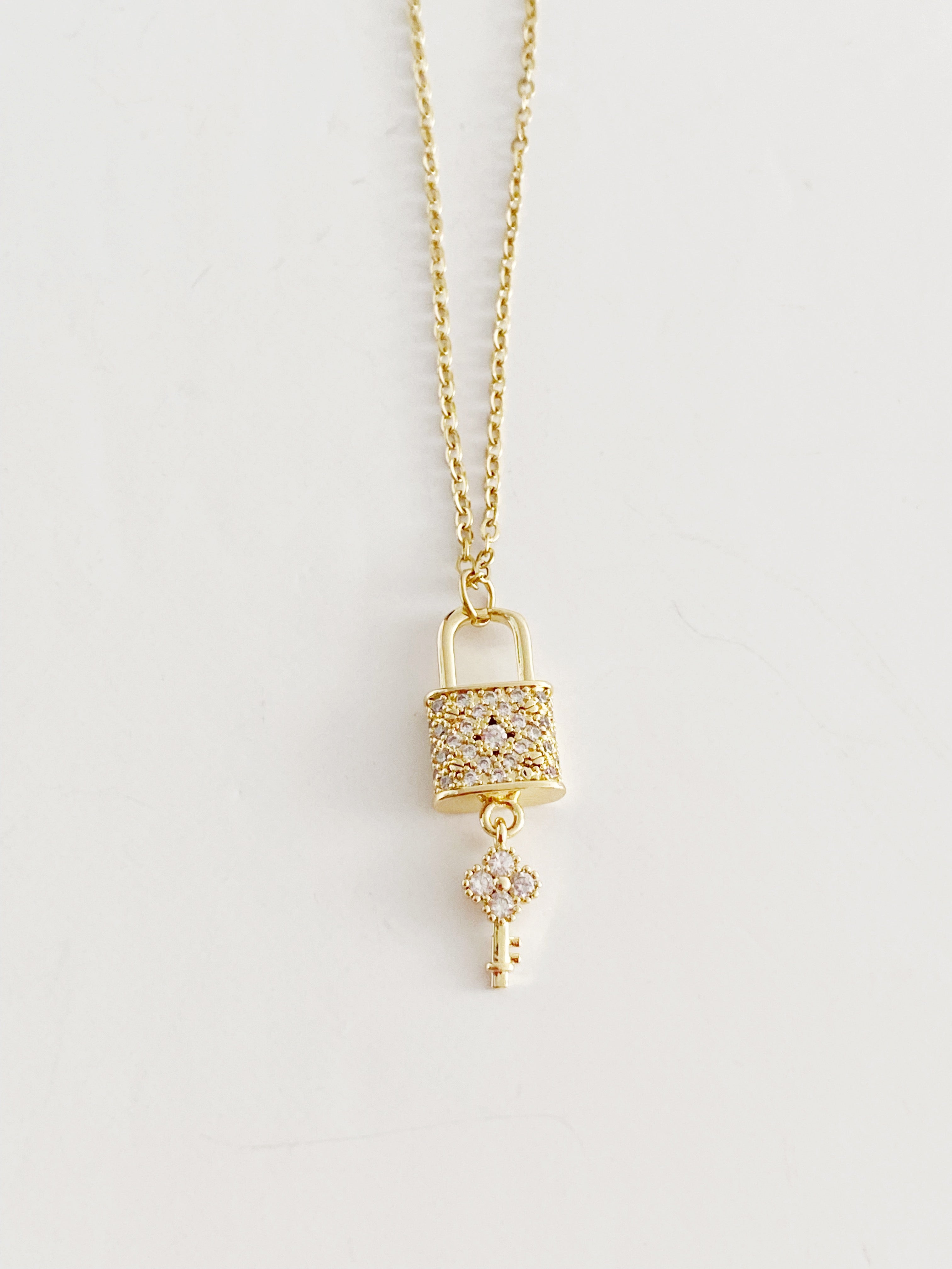 Collier Love key