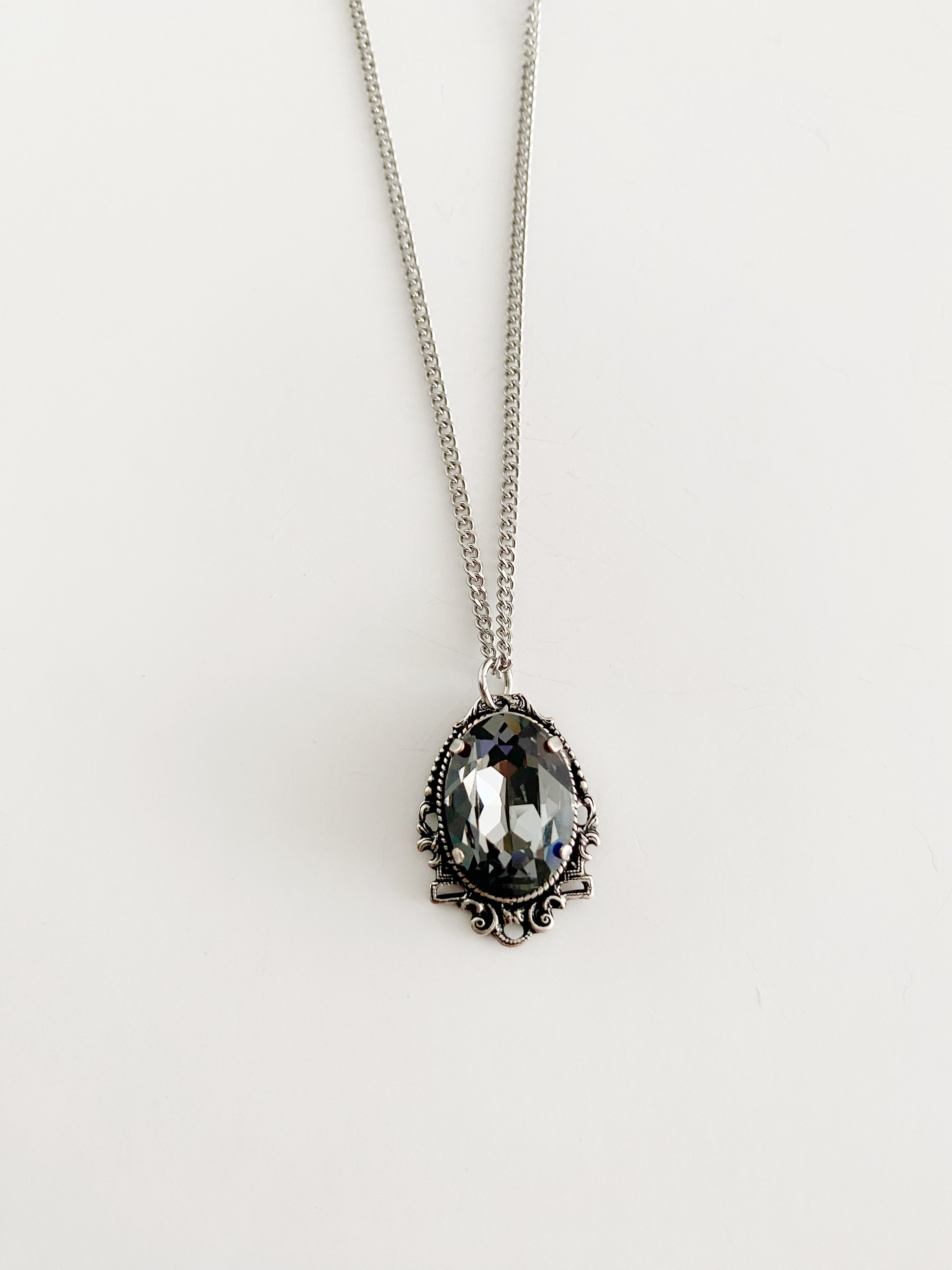 Collier Poppy black