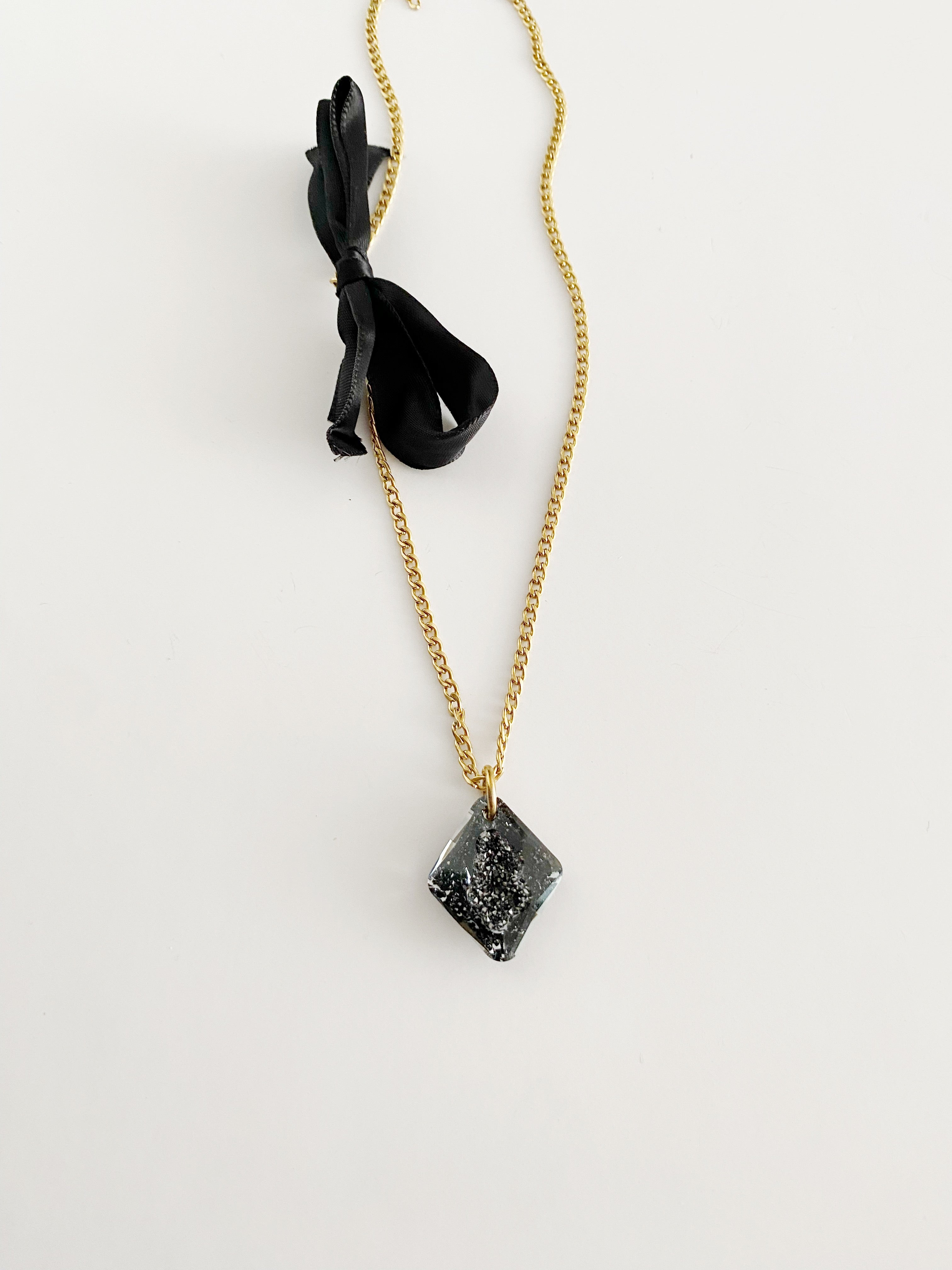Collier Irinia noir