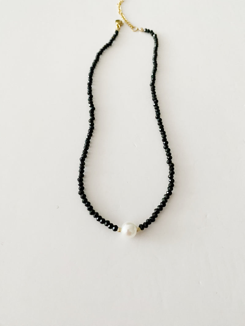 Collier Jada black