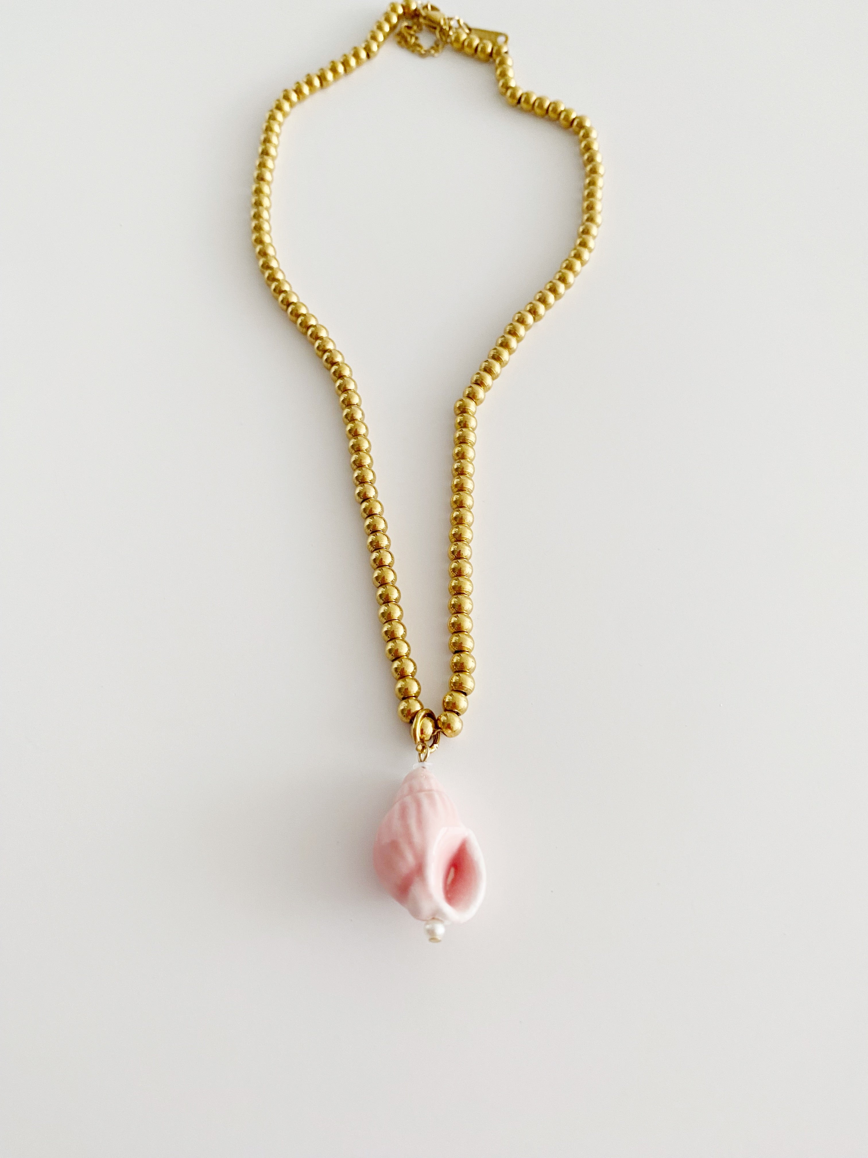 Collier Pink shell