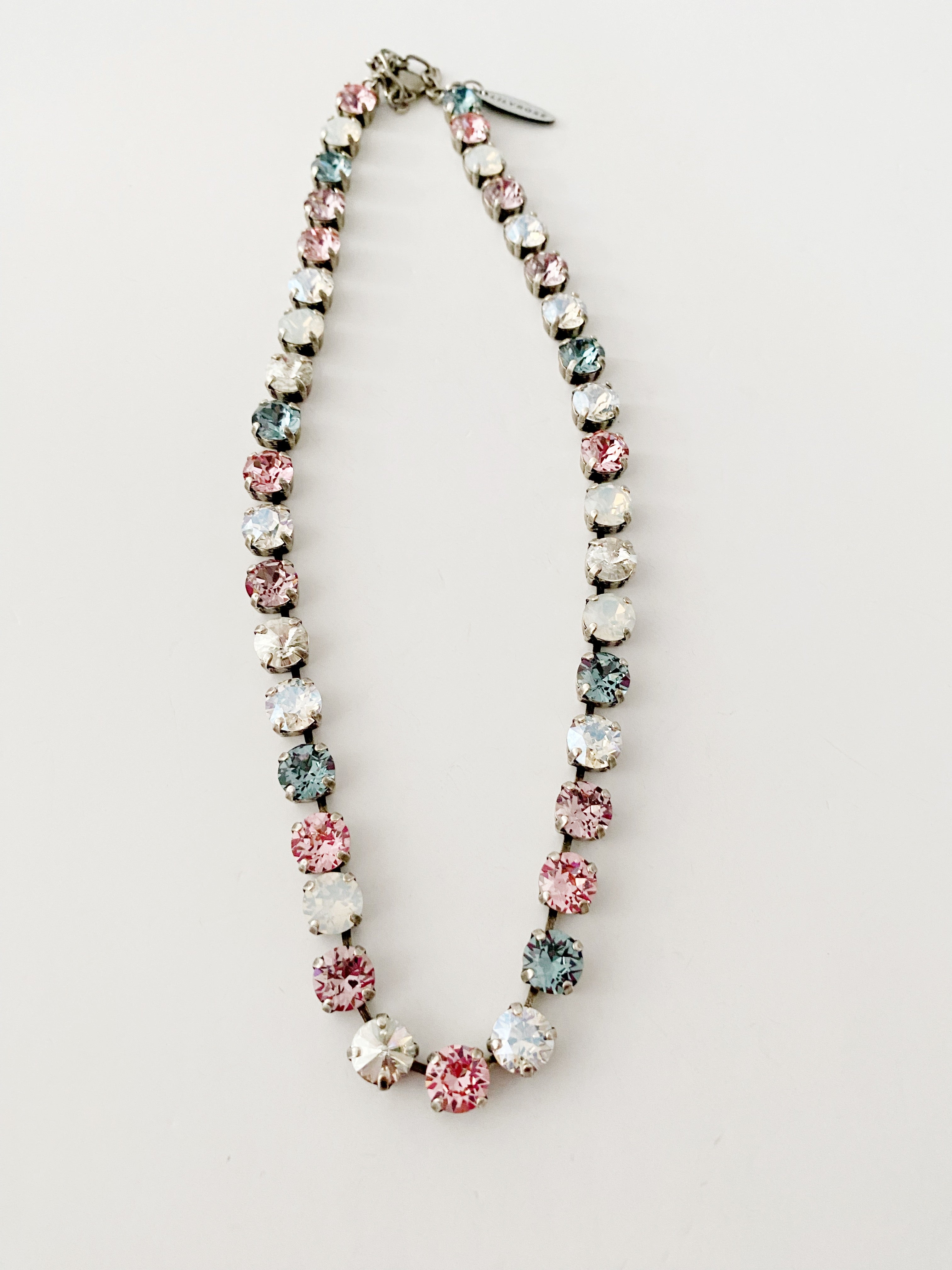 Collier Safira Romance à NY