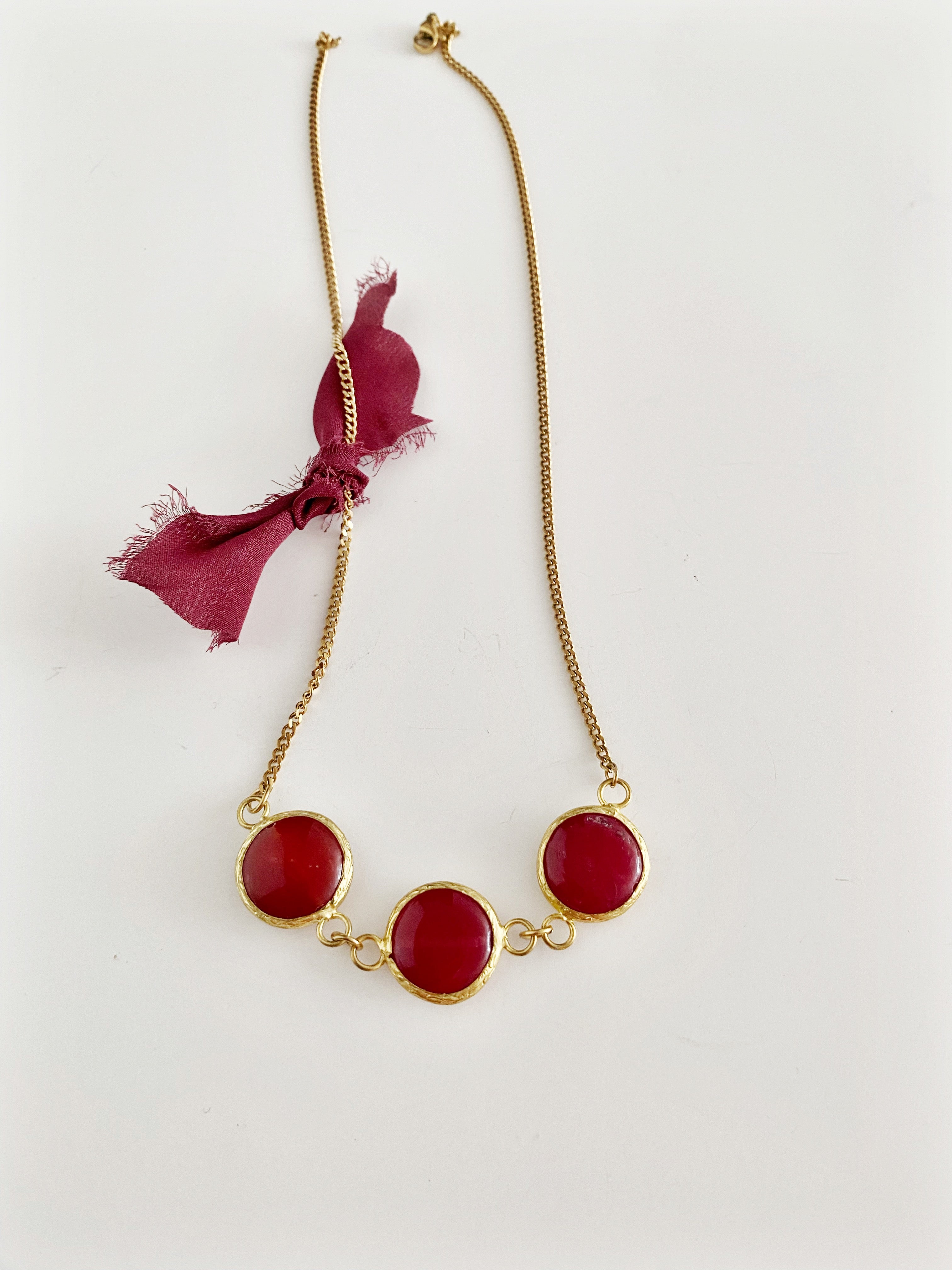 Collier Eva red