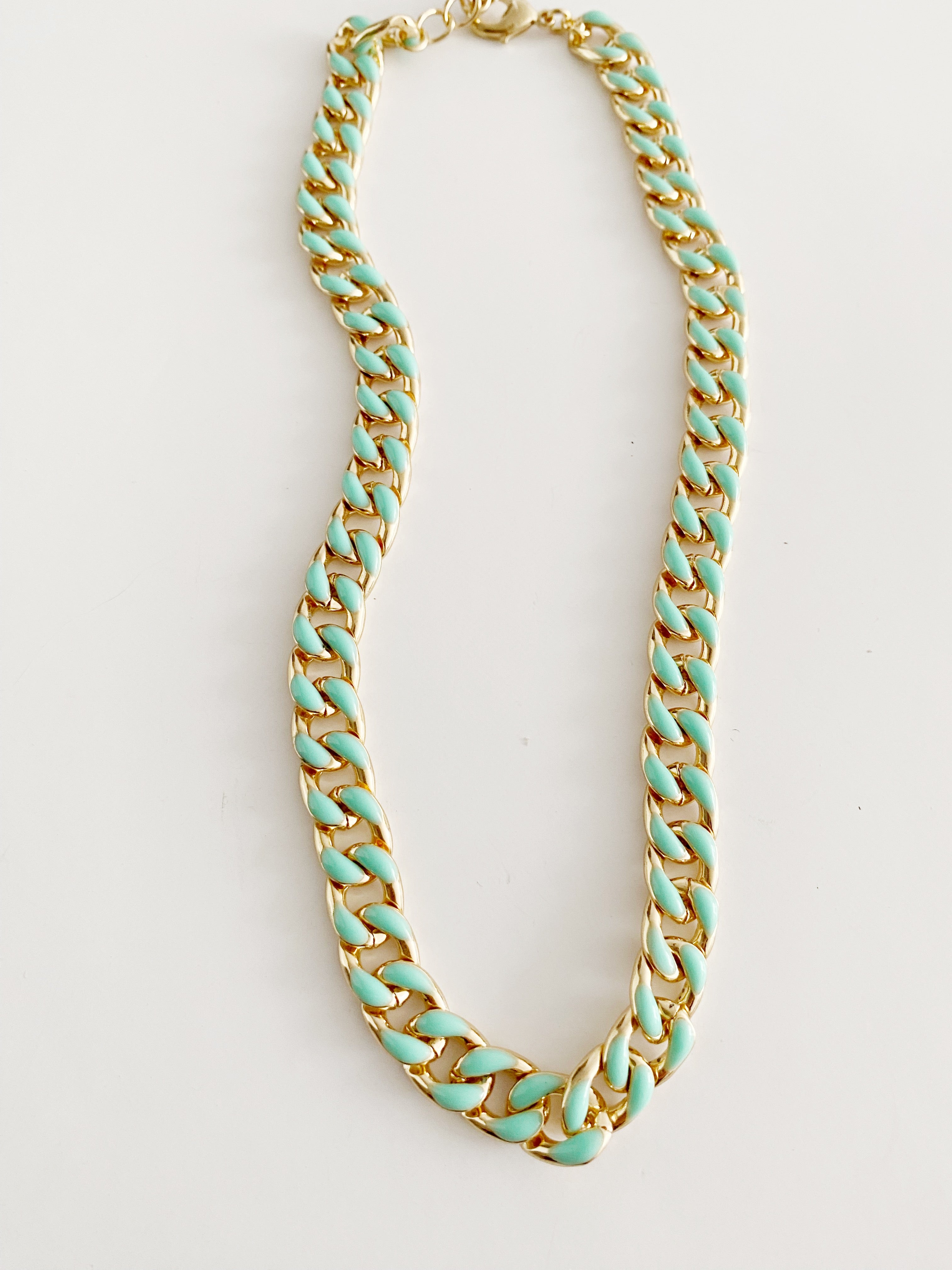 Collier  vintage \ A-26
