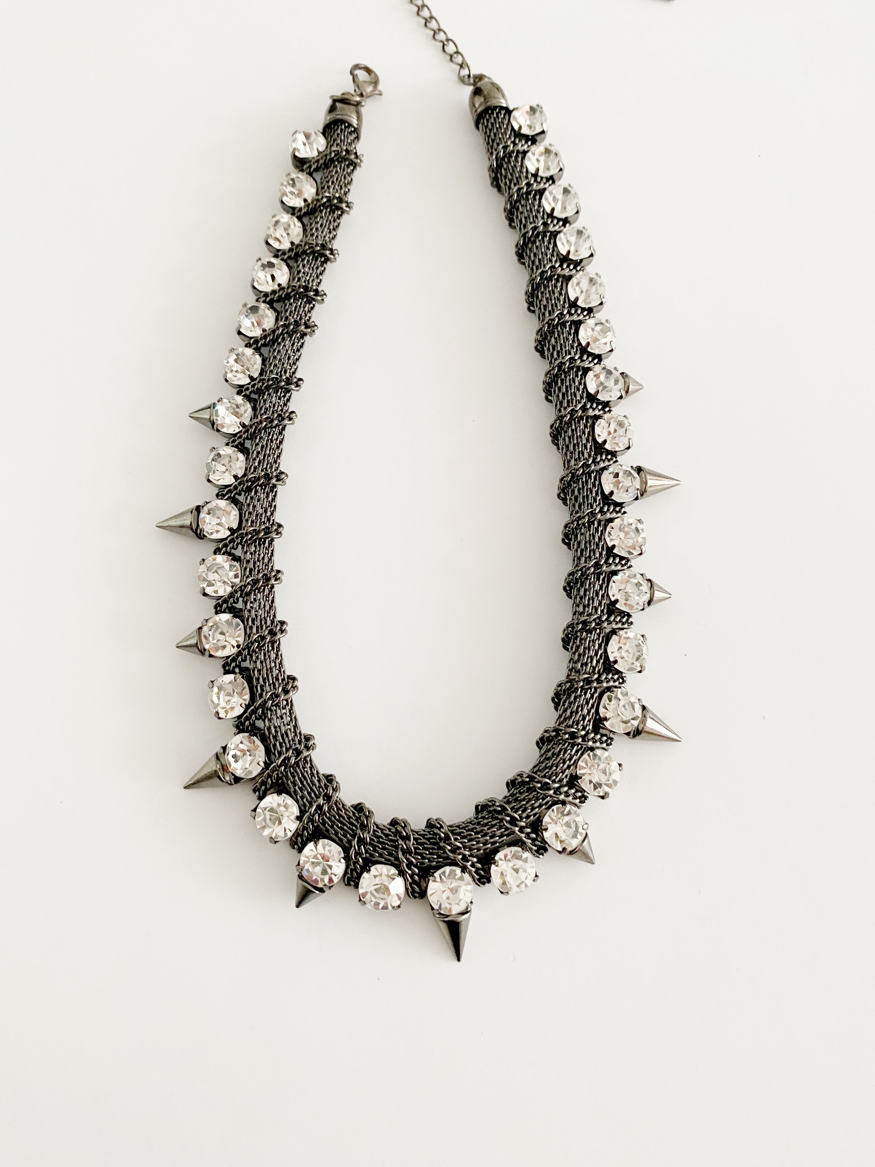 Collier  vintage \ A-12