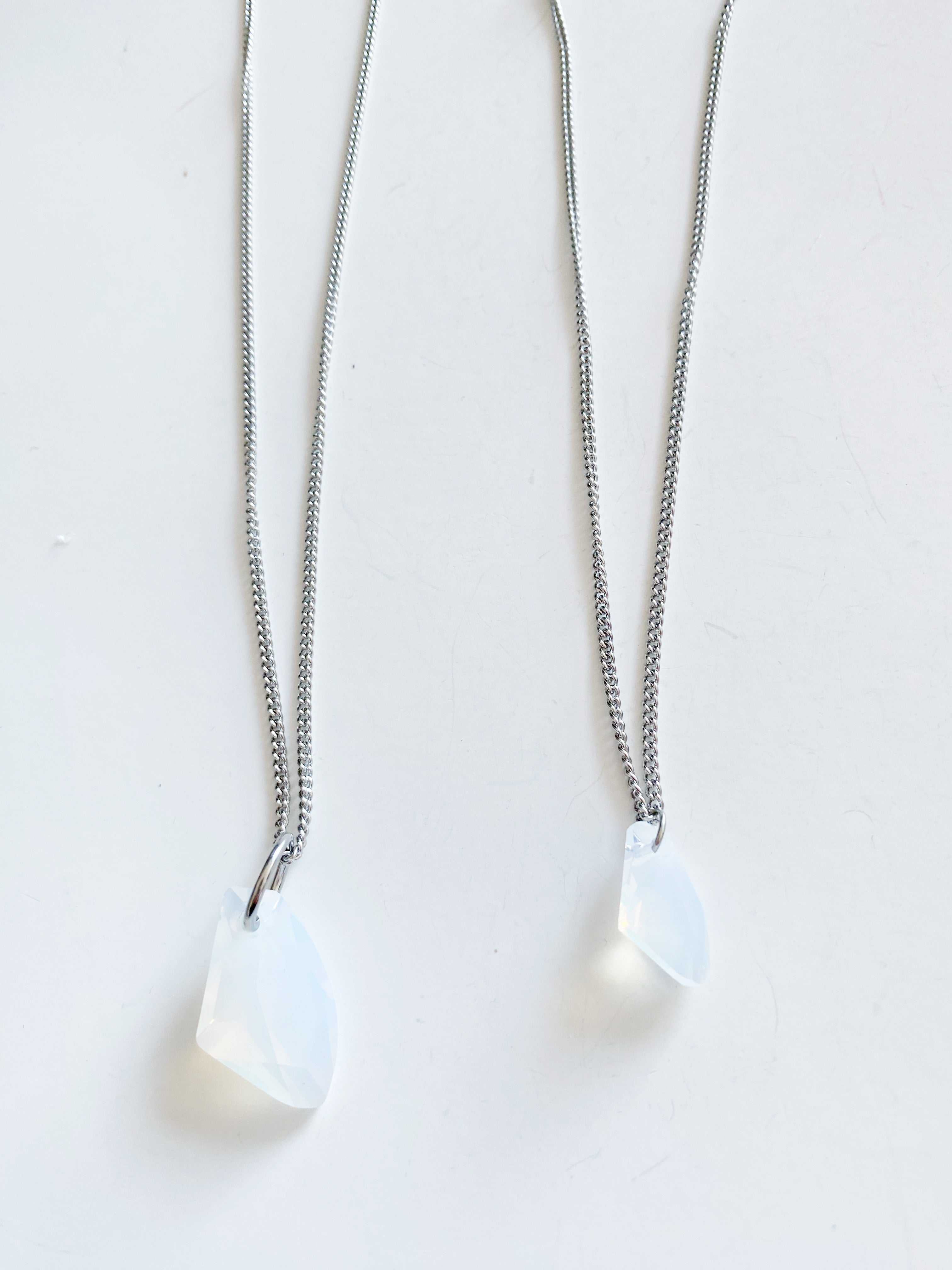 Ensemble  colliers  opal blanc  / maman fille 💕