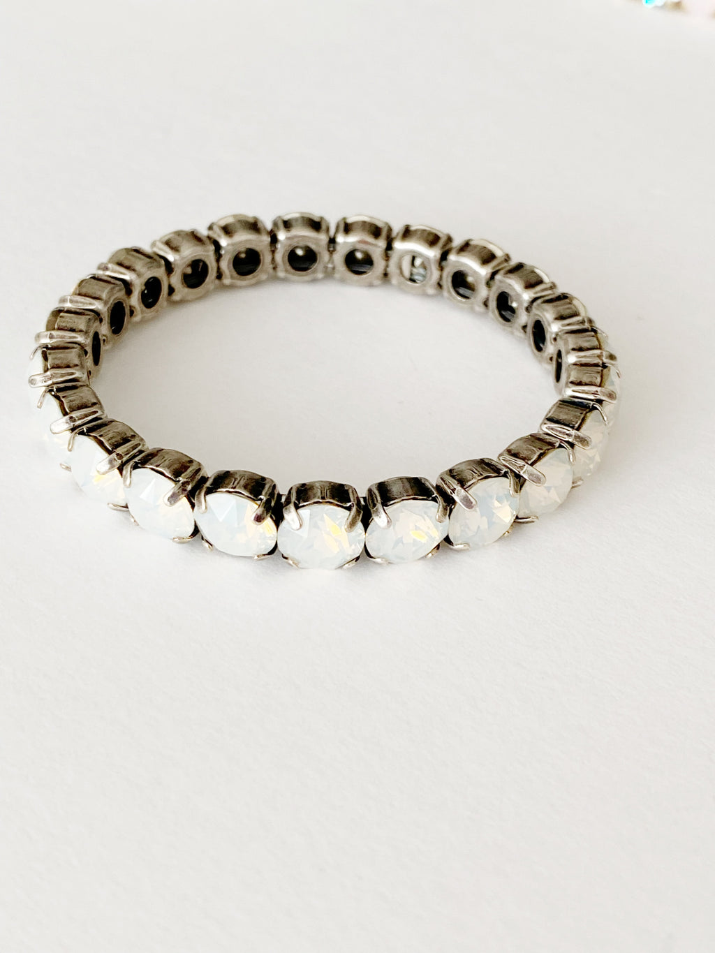 Bracelet élastique  Love \ opal blanc