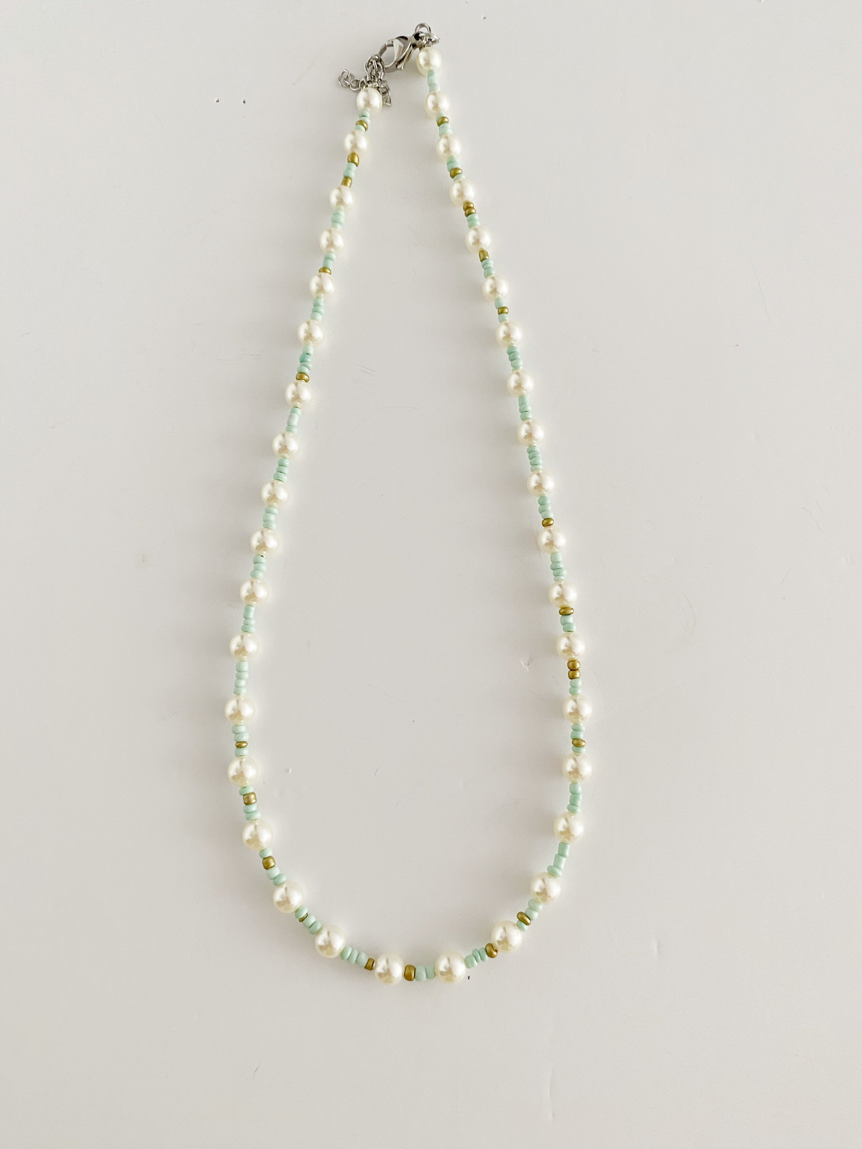 Collier Lakelyne vert crème