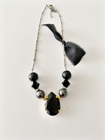 Collier Bella black