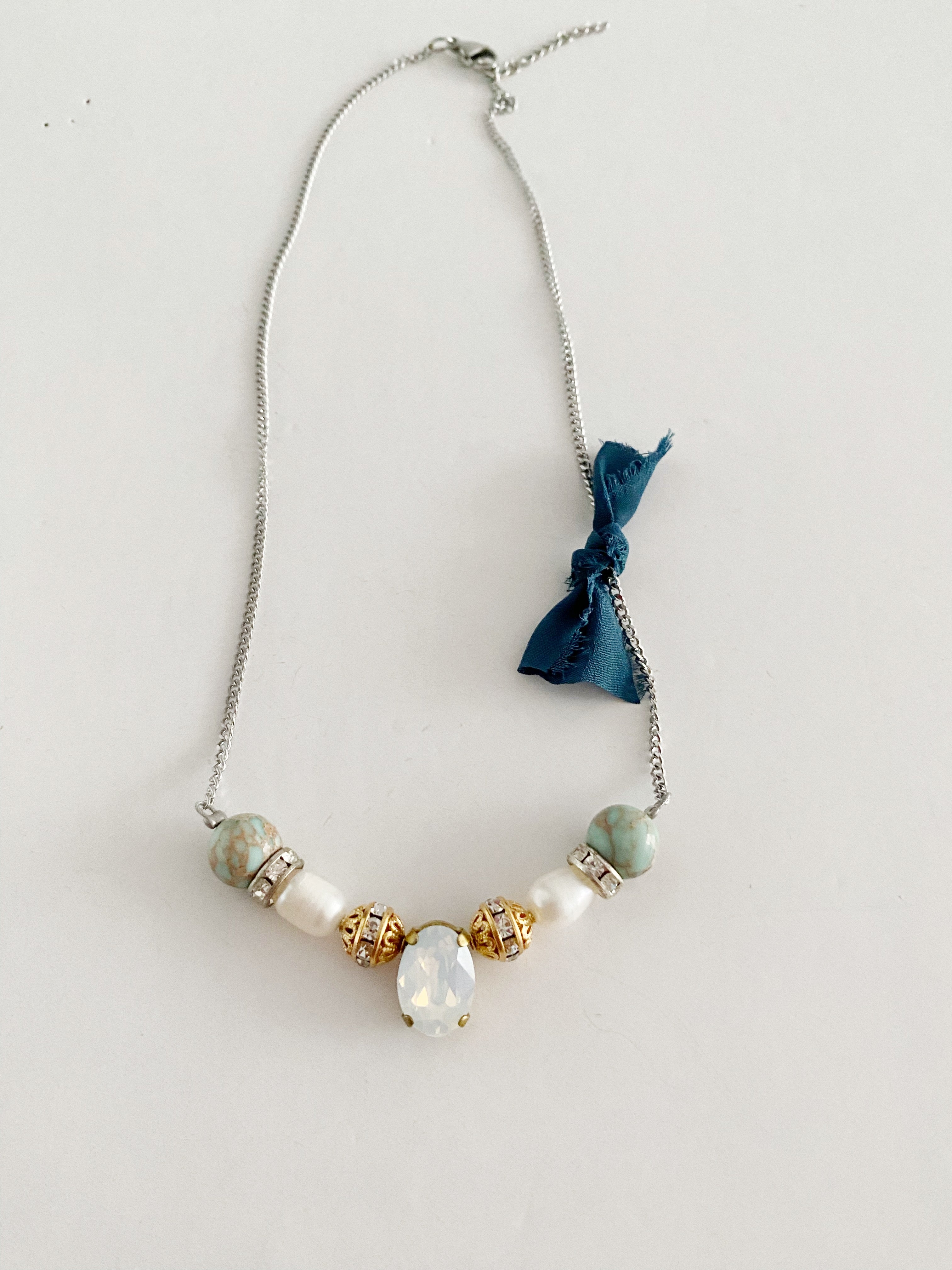 Collier Sorayah  blanc