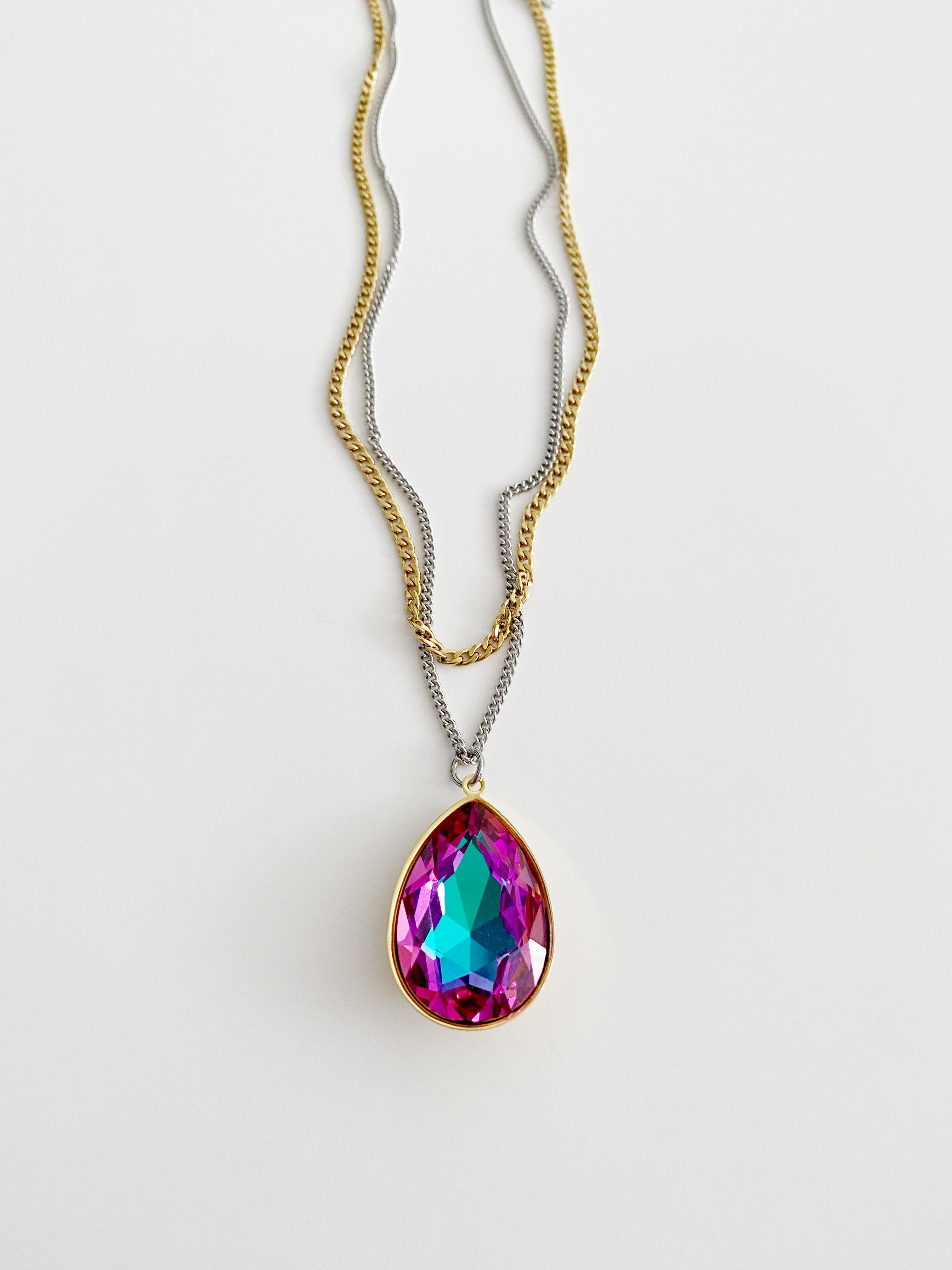 Collier pendentif Hocus ✨\ prix spécial
