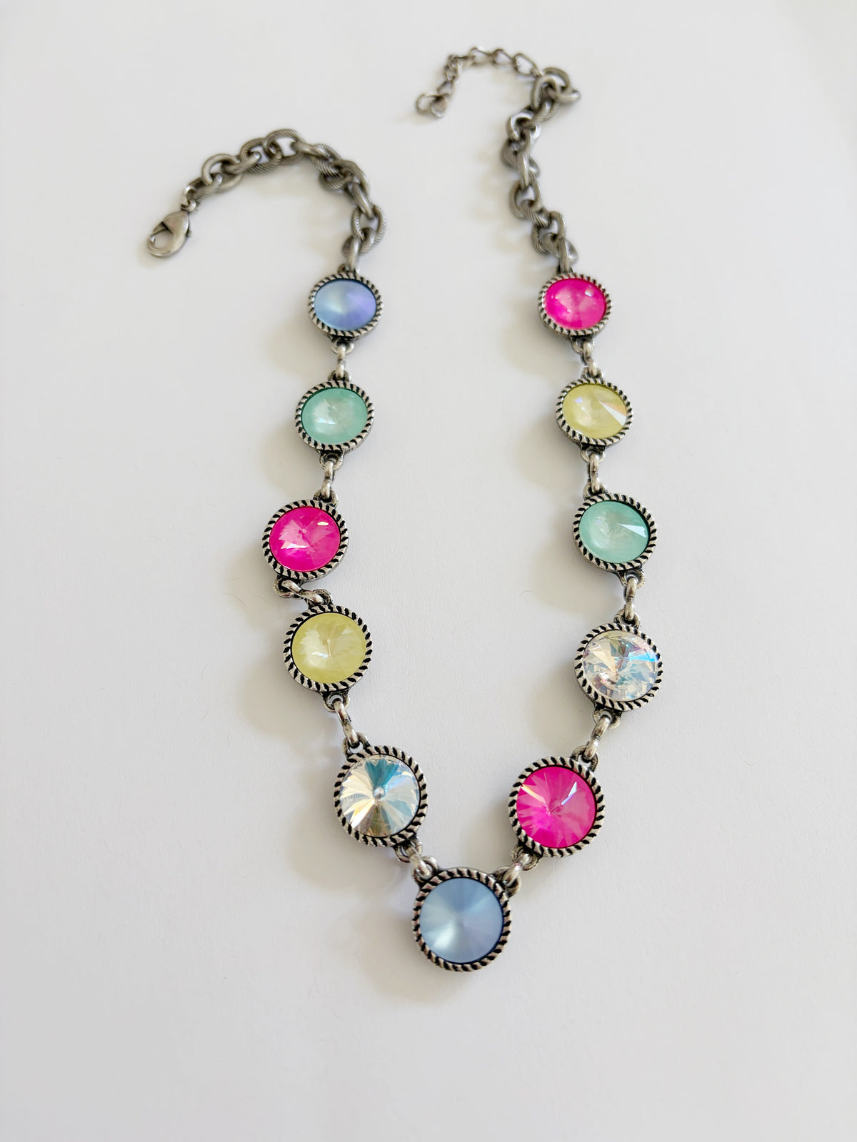 Collier macarons de Versailles