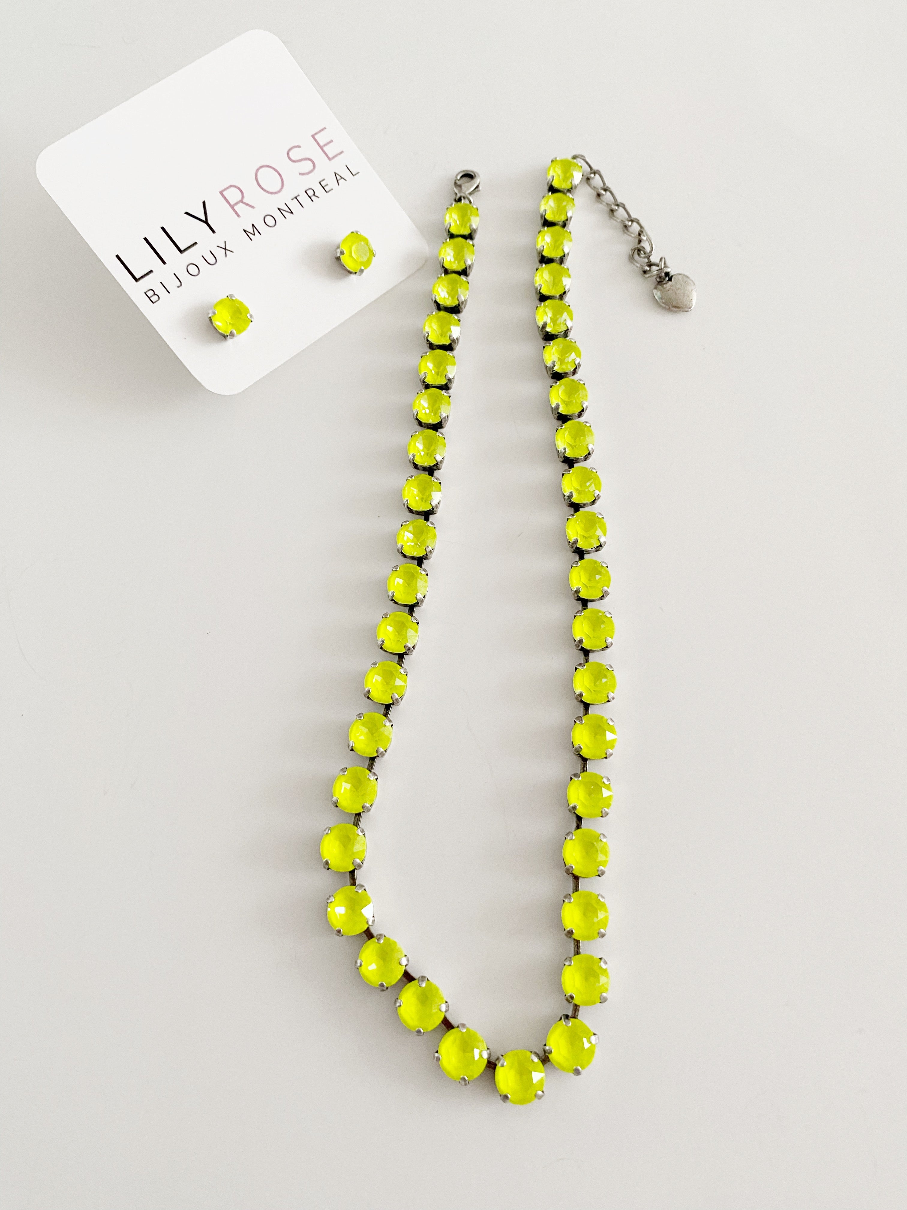 Collier Safira \neon yellow+ boucles d'oreilles en 🎁