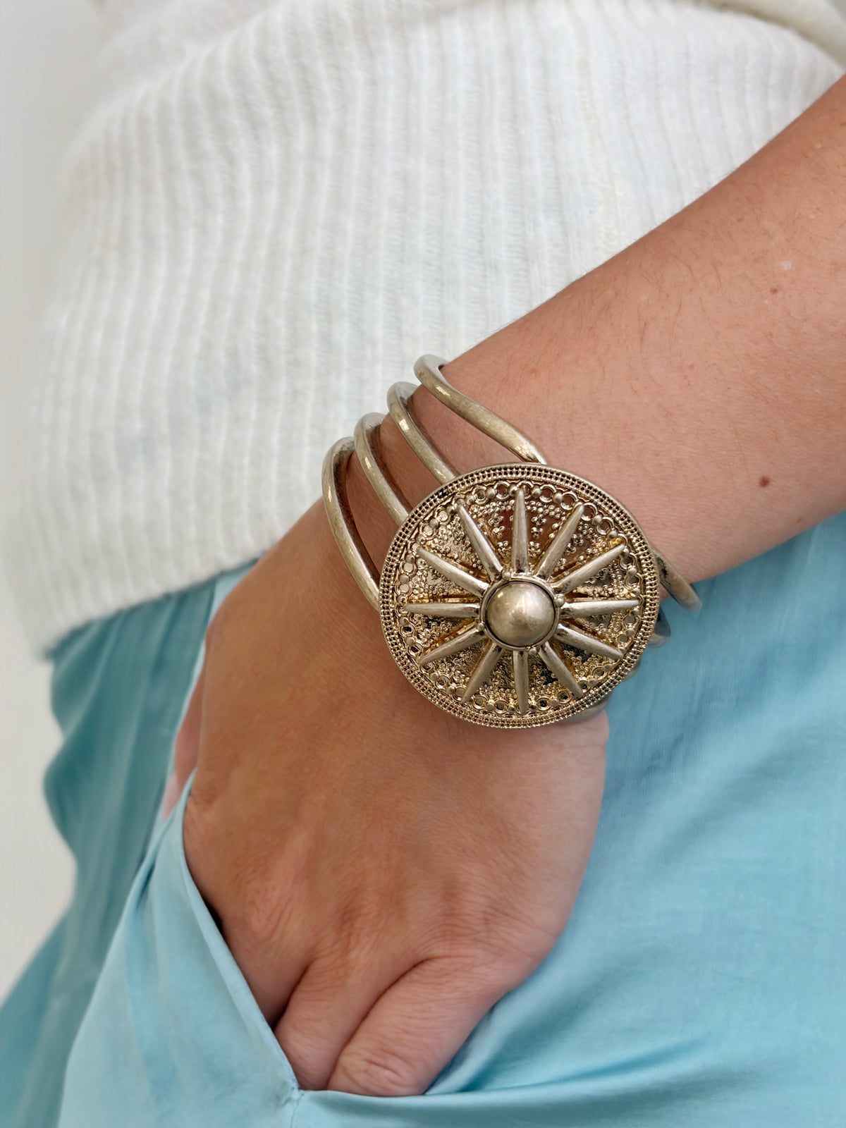 Bracelet vintage X Versailles  NO 22