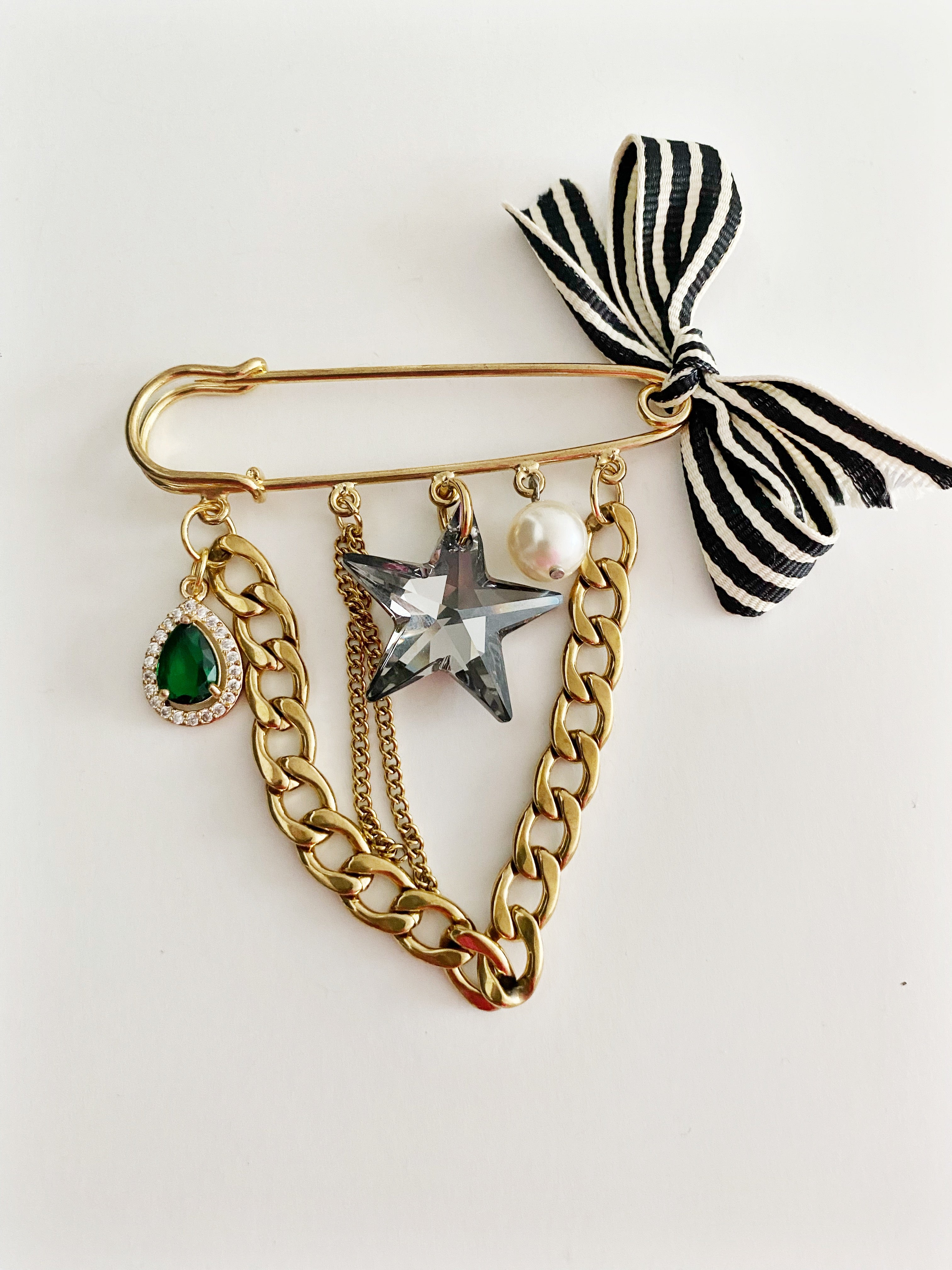 Broche Emily In paris