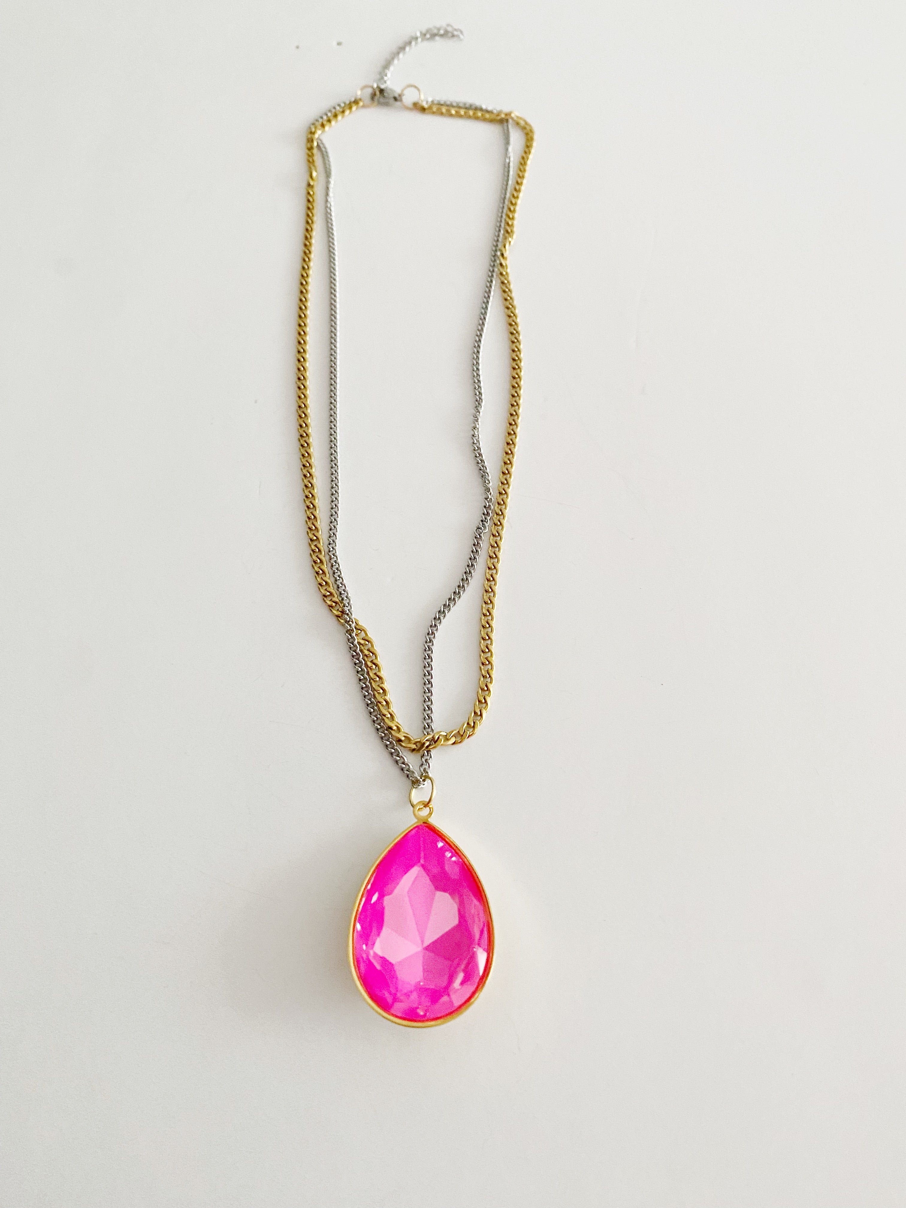 Collier pendentif Electric pink🎂