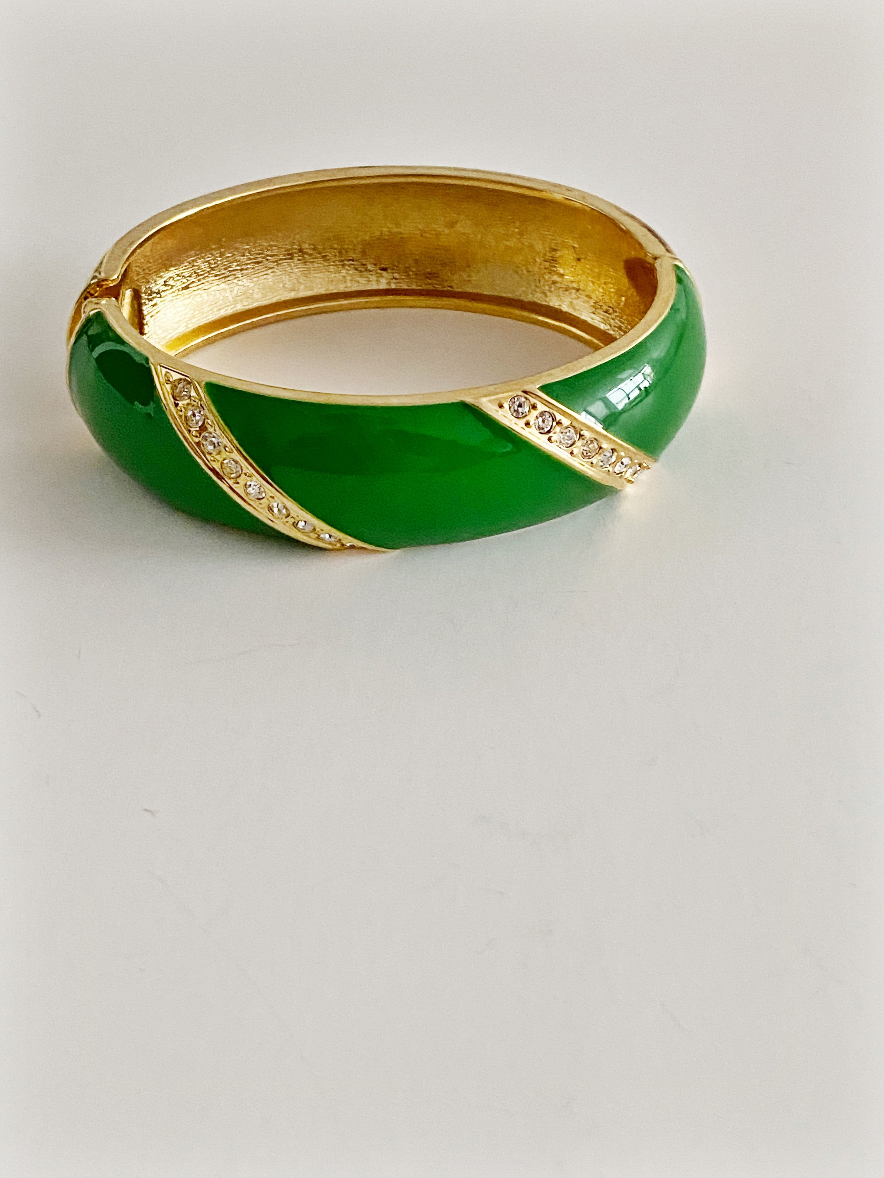 Bracelet vintage style cuff Green love
