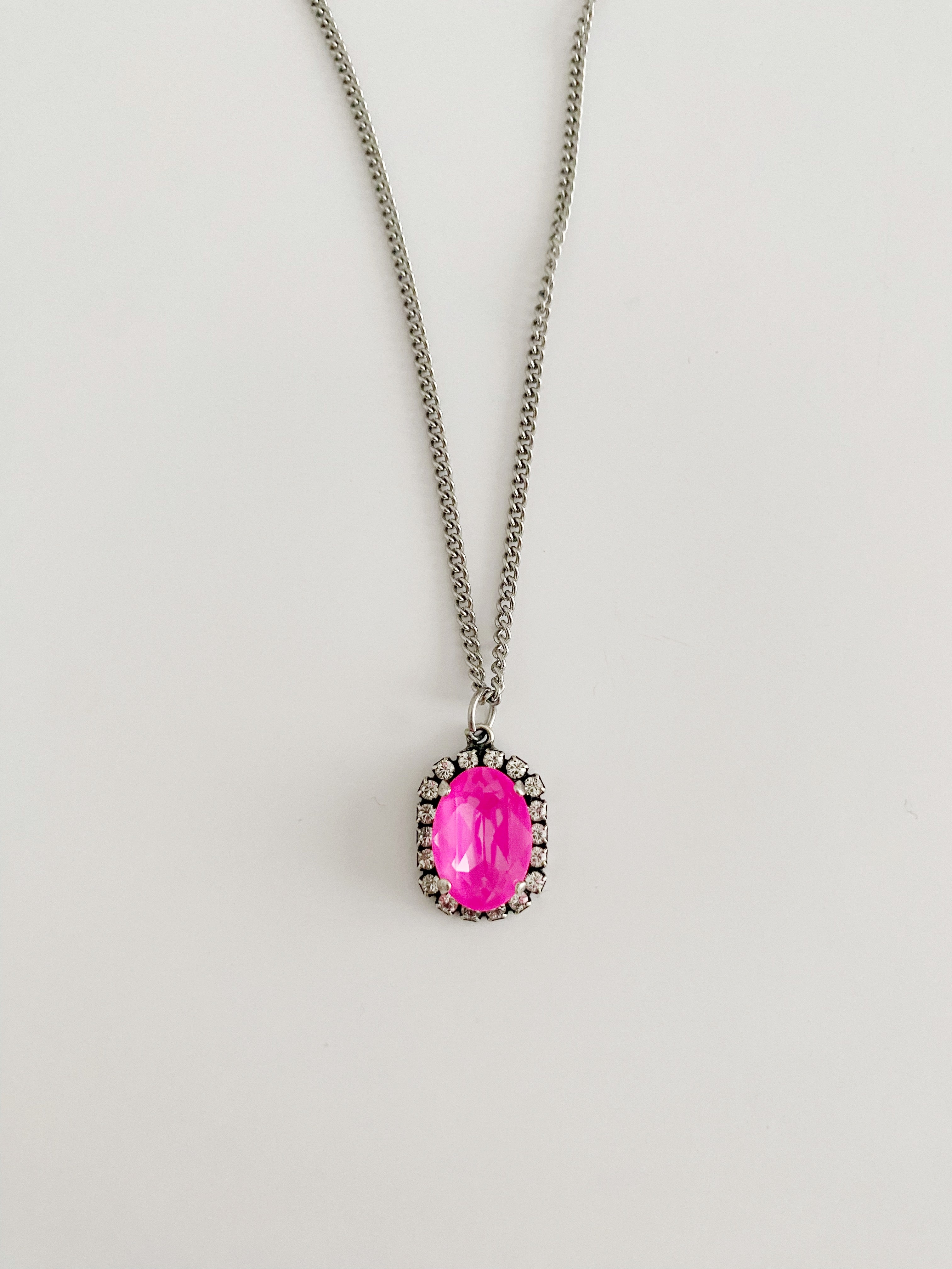 Collier Andréa \ electric pink❄️