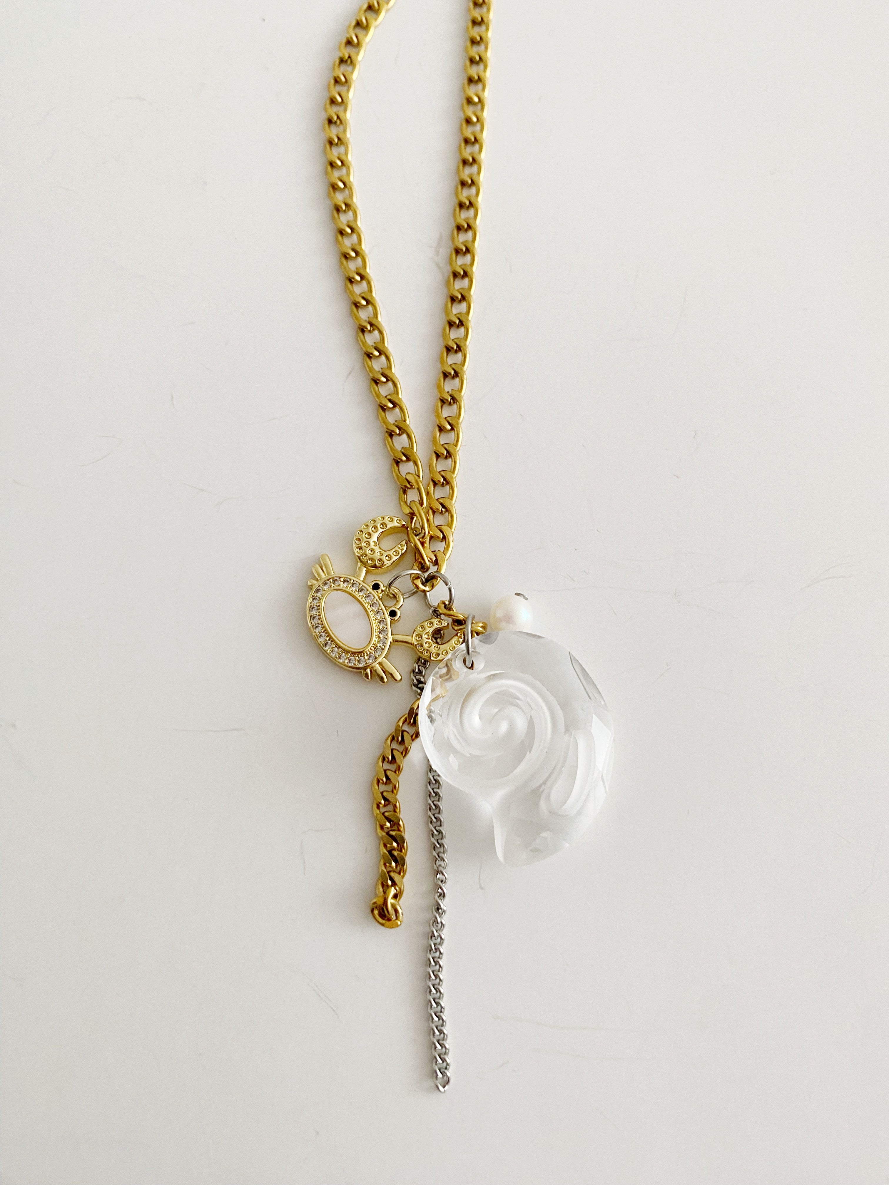Collier escapade en blanc