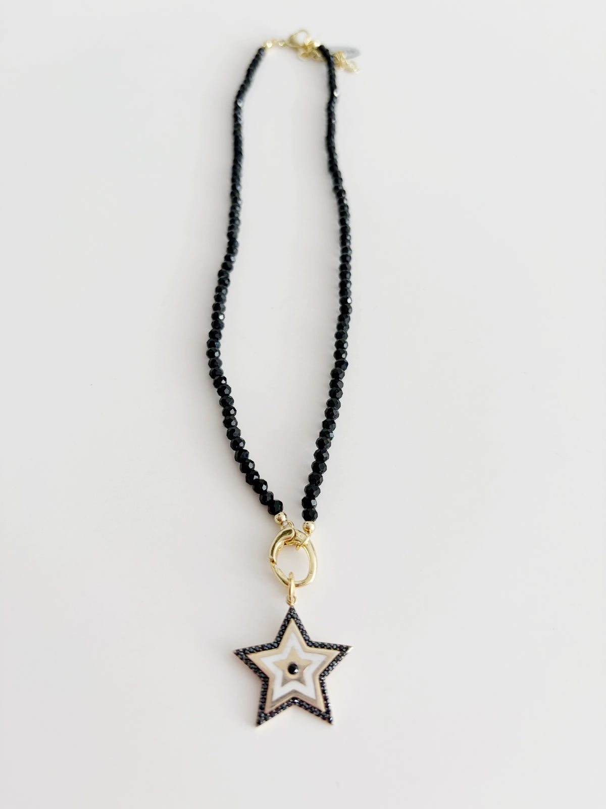 Collier Magie noire
