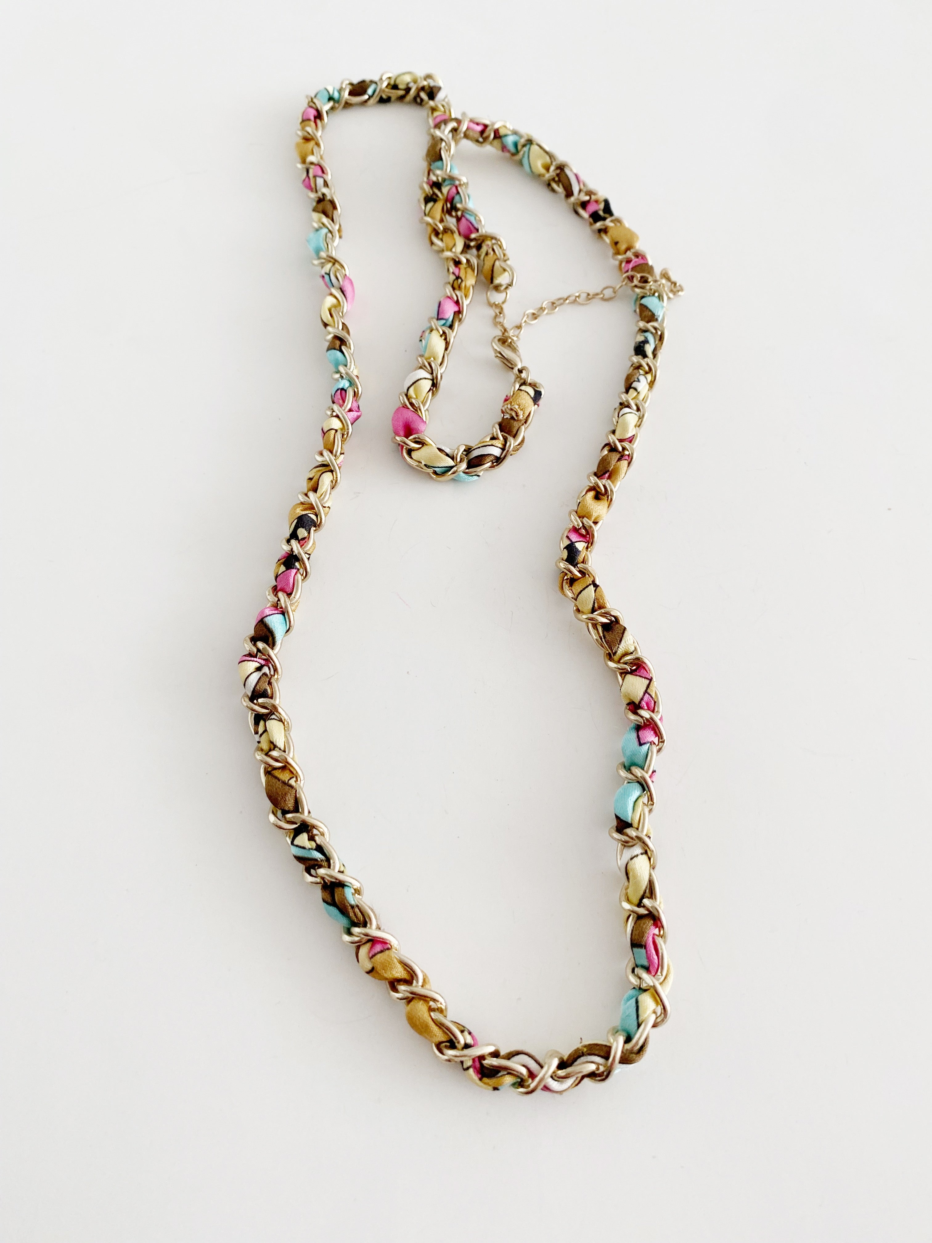 Collier  long VINTAGE H-17