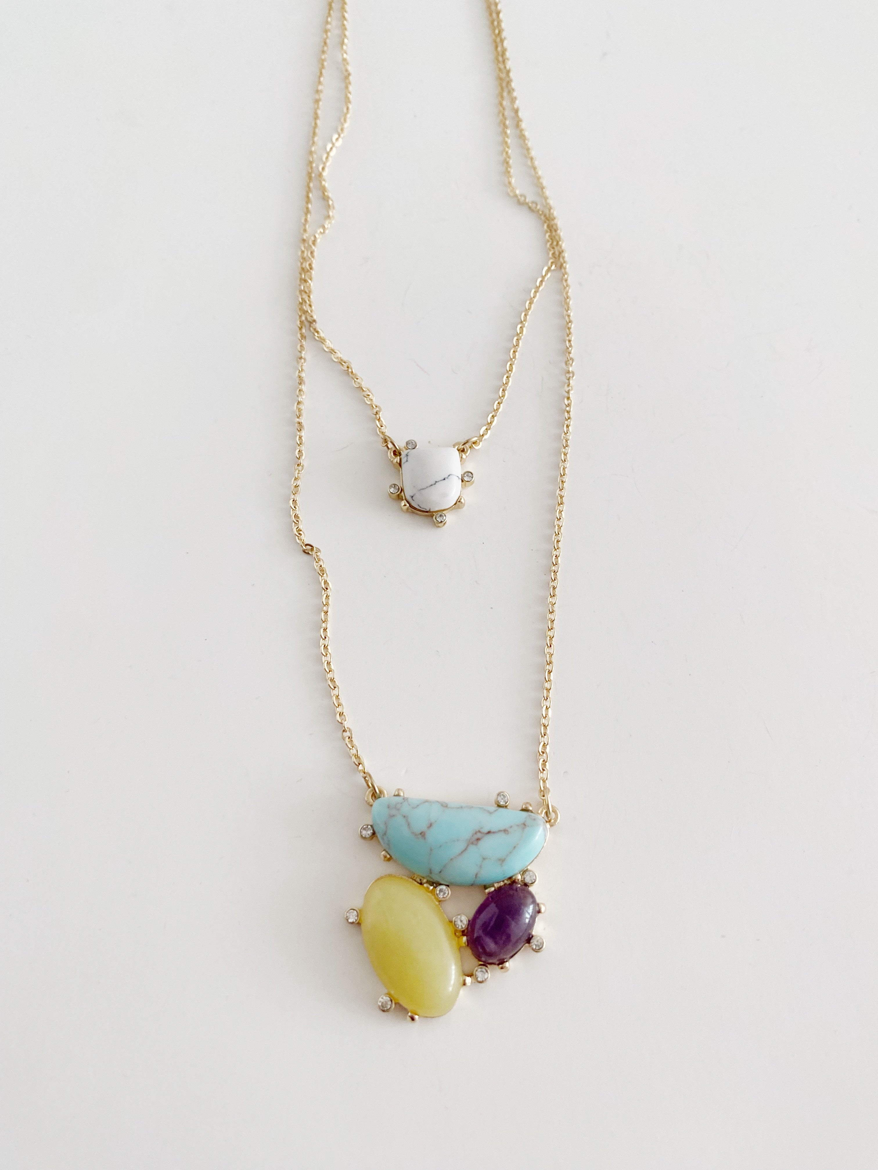 Collier vintage H-49