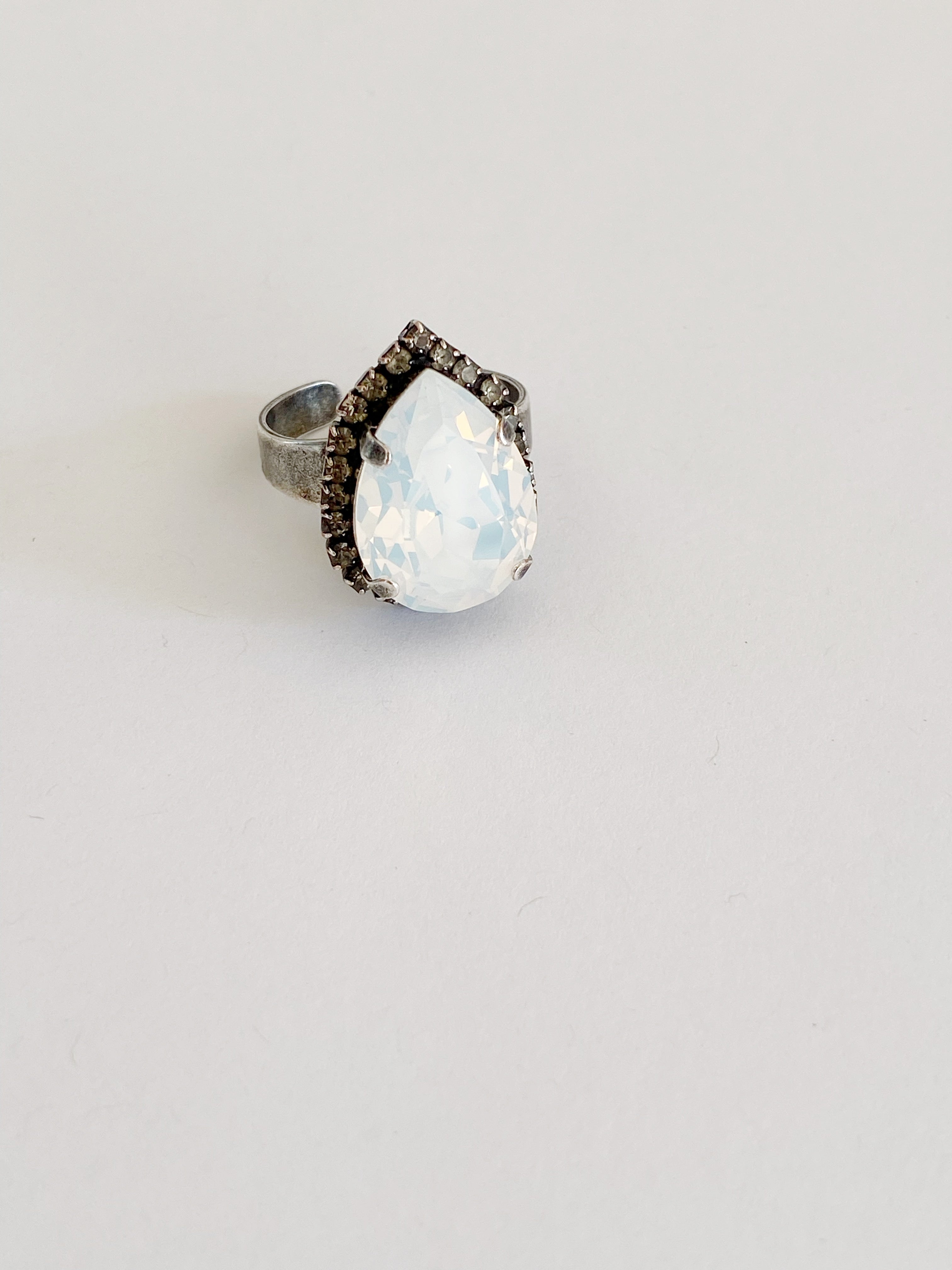 Bague Naya opal blanc