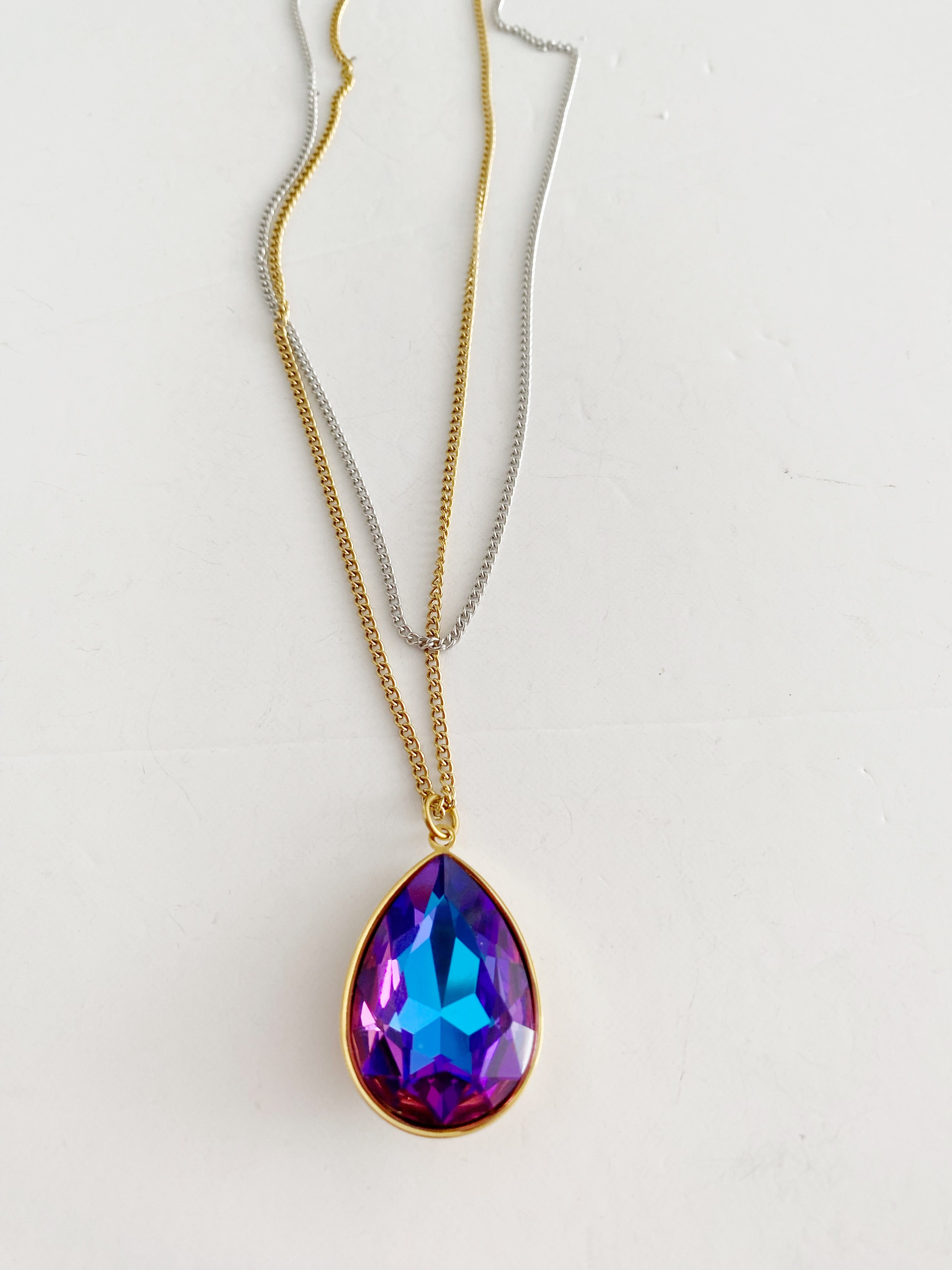 Collier pendentif Maléfique