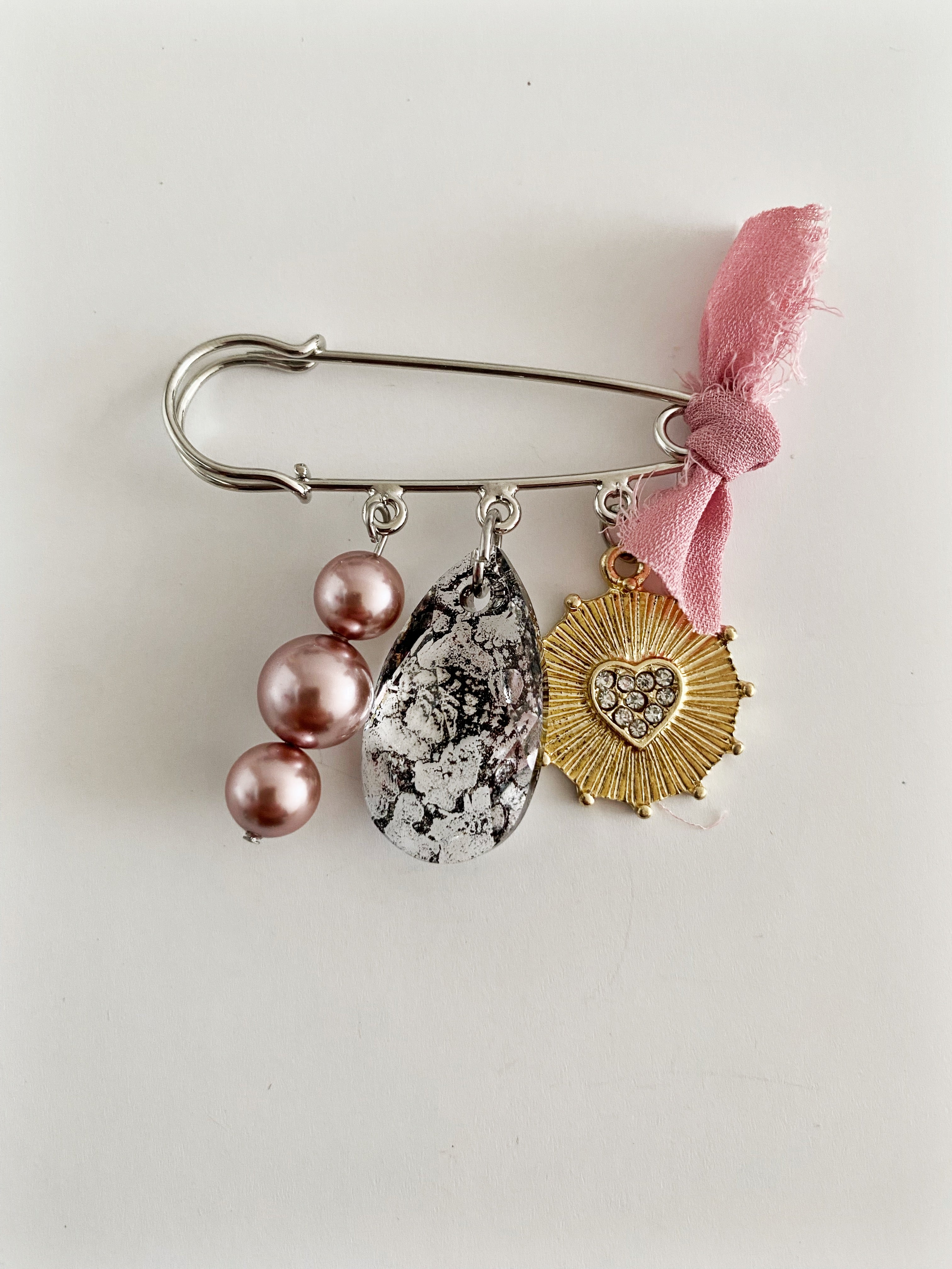 Broche Amour impossible