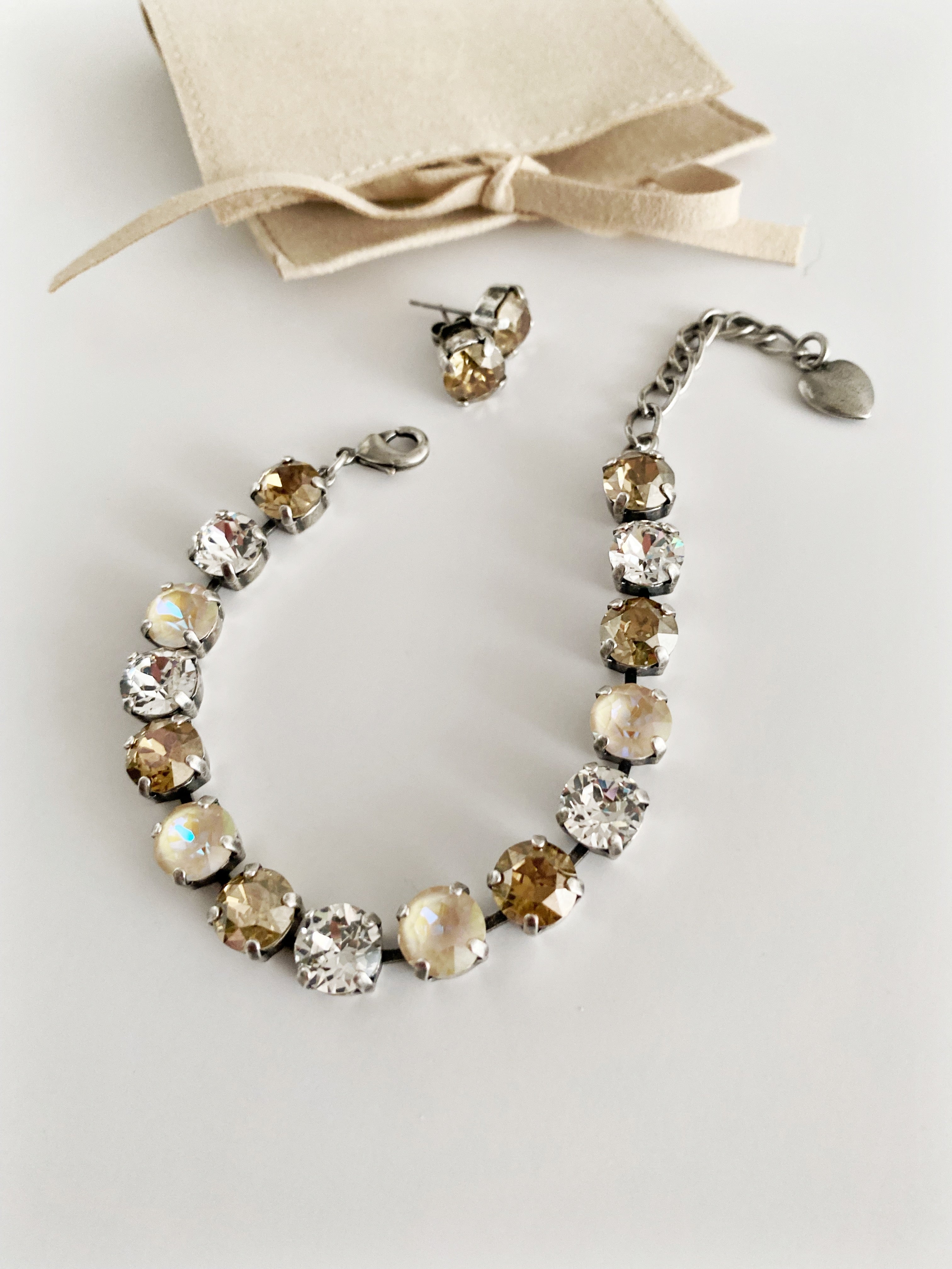 Ensemble bracelet et boucles d'oreilles Bessette \ Prix fou ✨