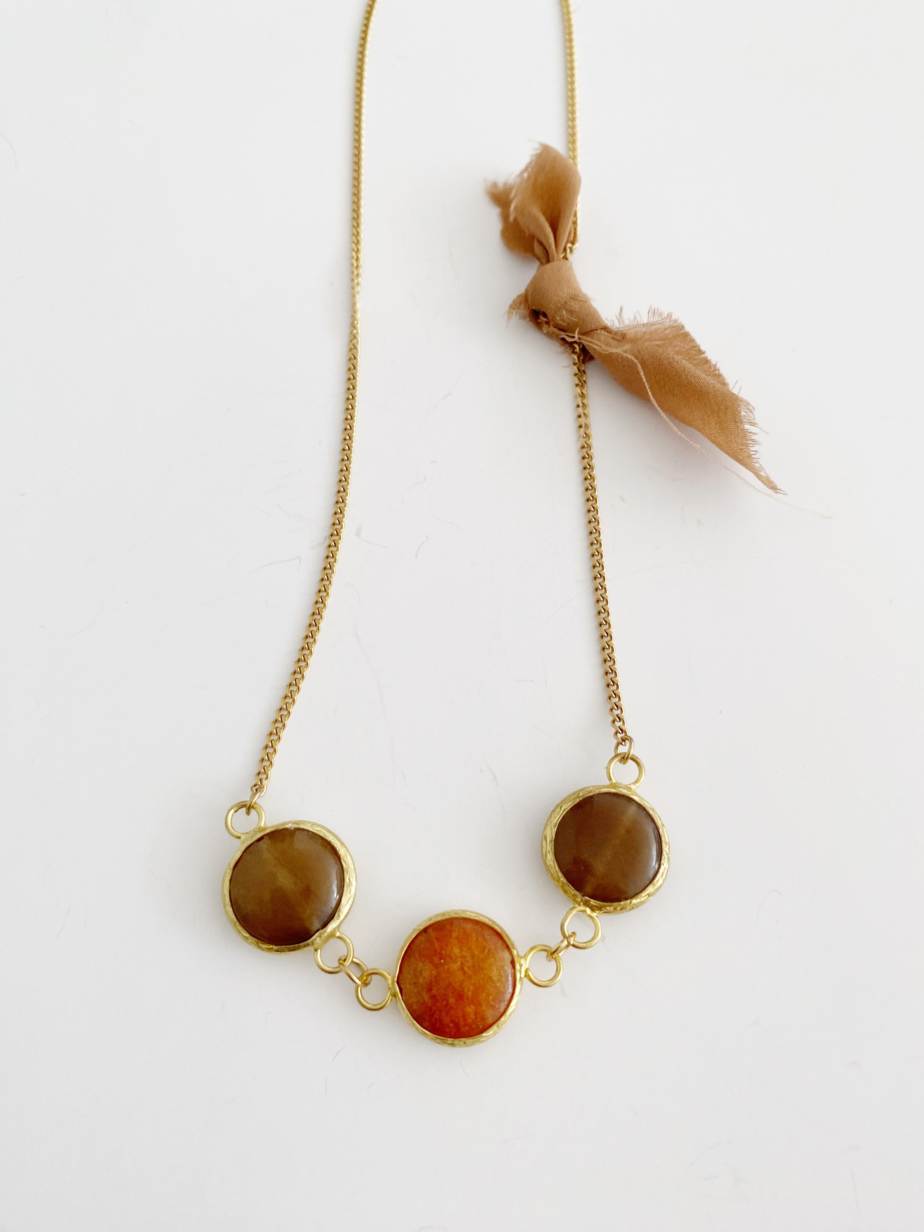 Collier Eva fall
