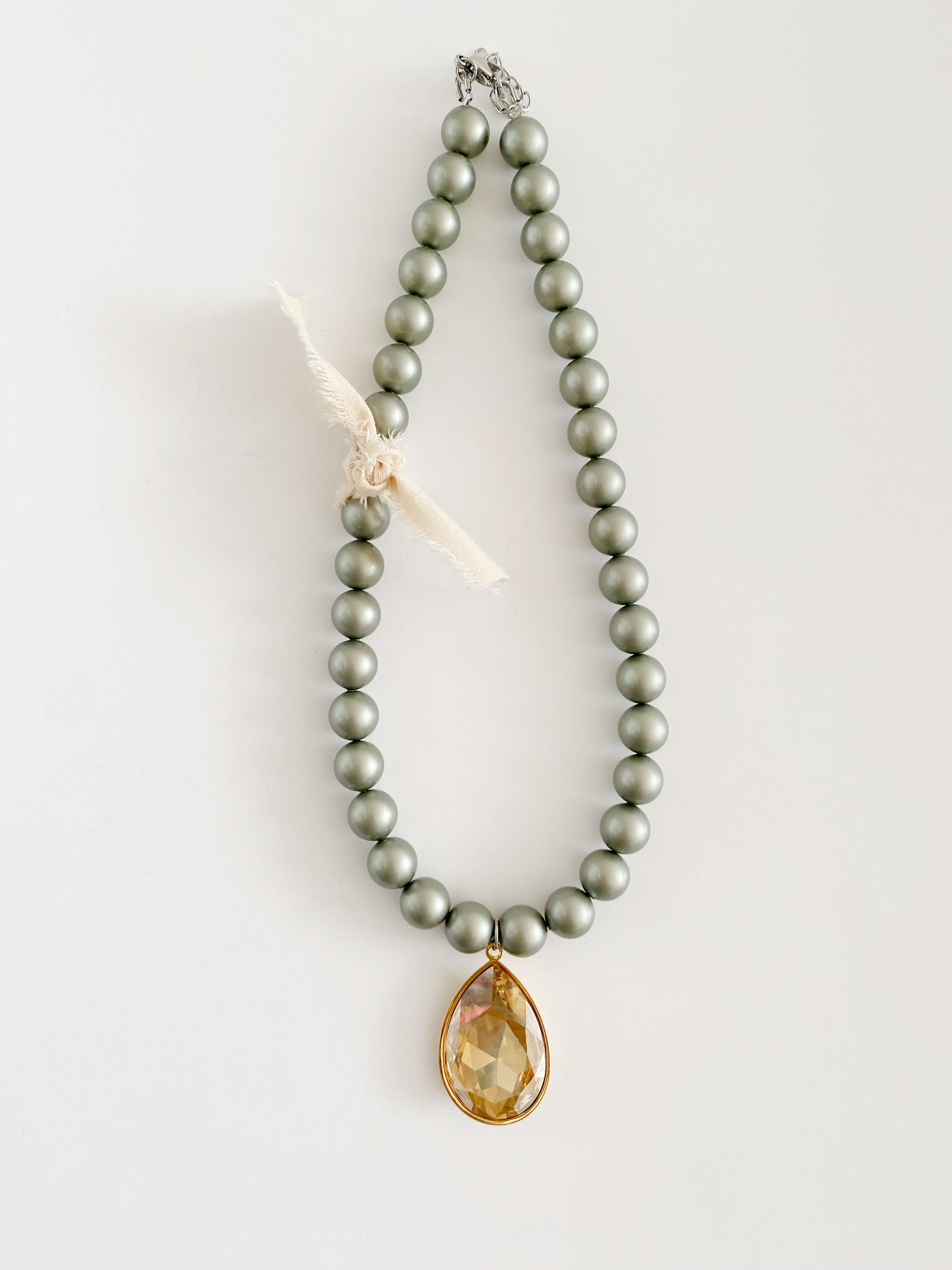 Collier Bellia vert romance