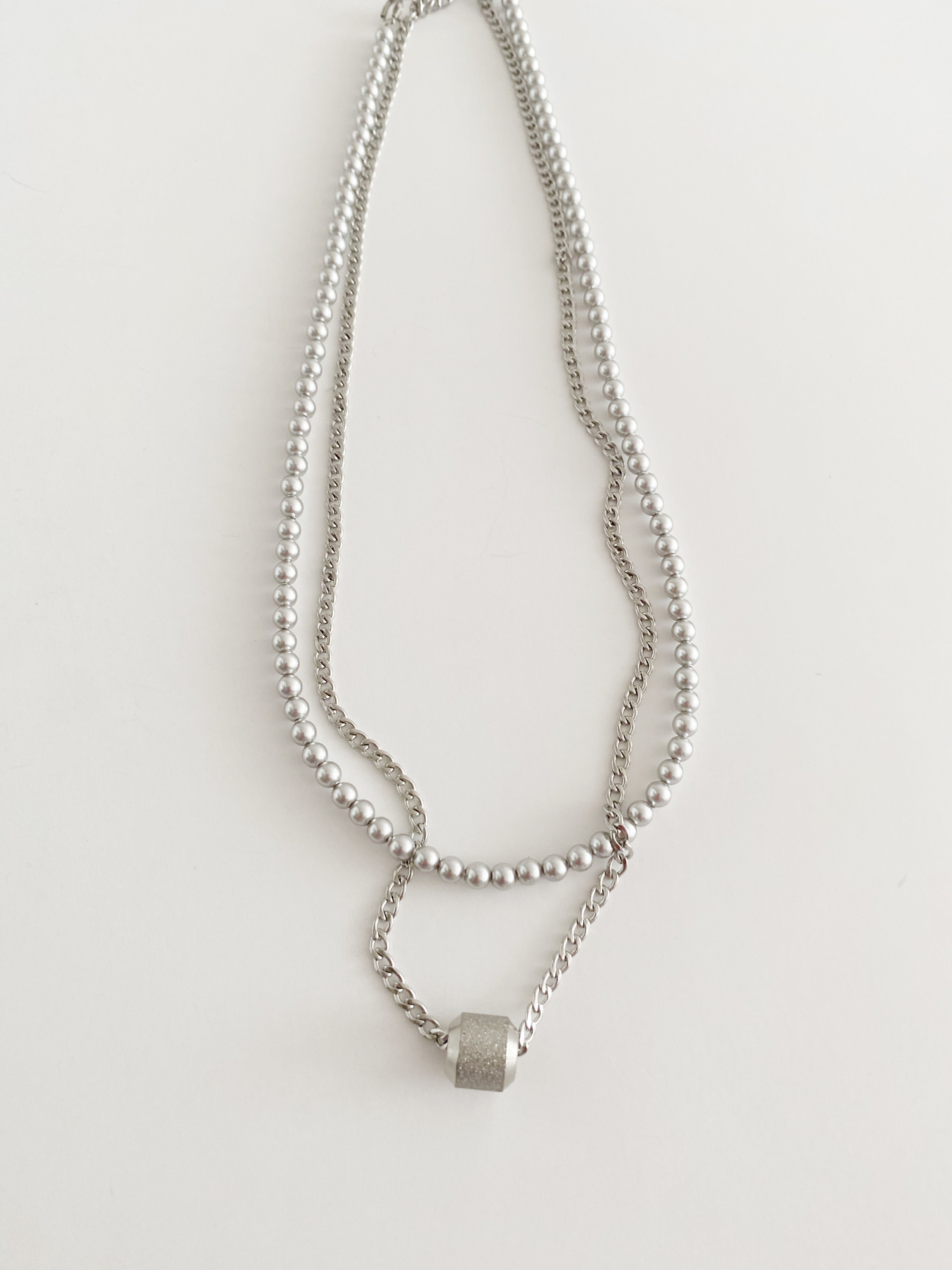 Collier Silver June